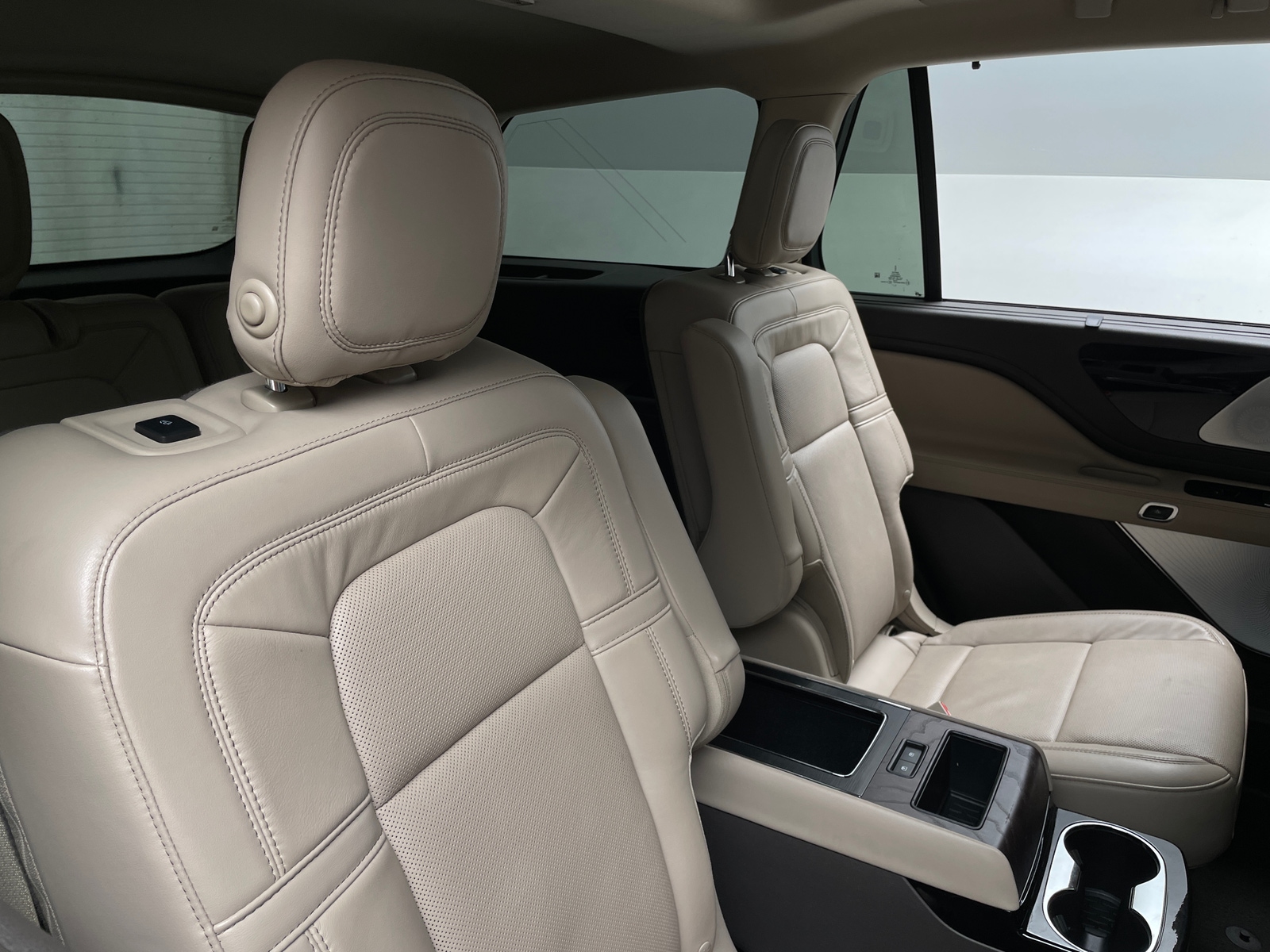 Thumbnail: 2020 Lincoln Aviator - 5
