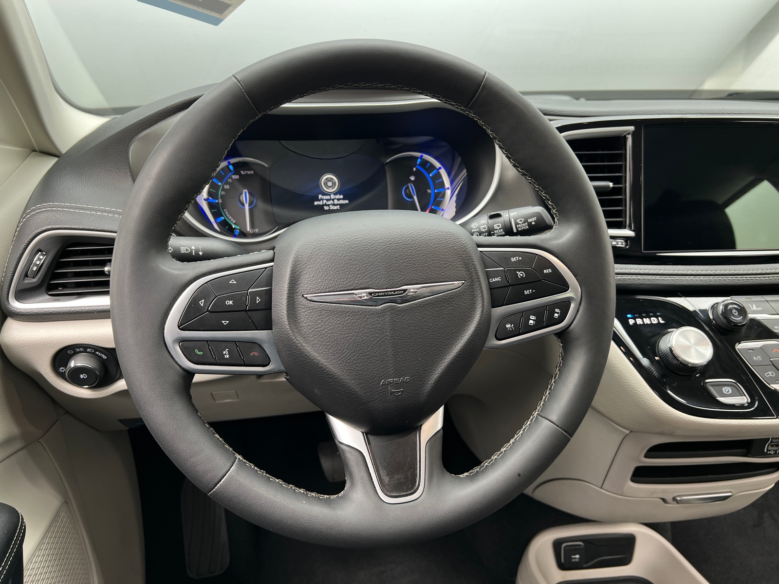 Thumbnail: 2024 Chrysler Pacifica - 4