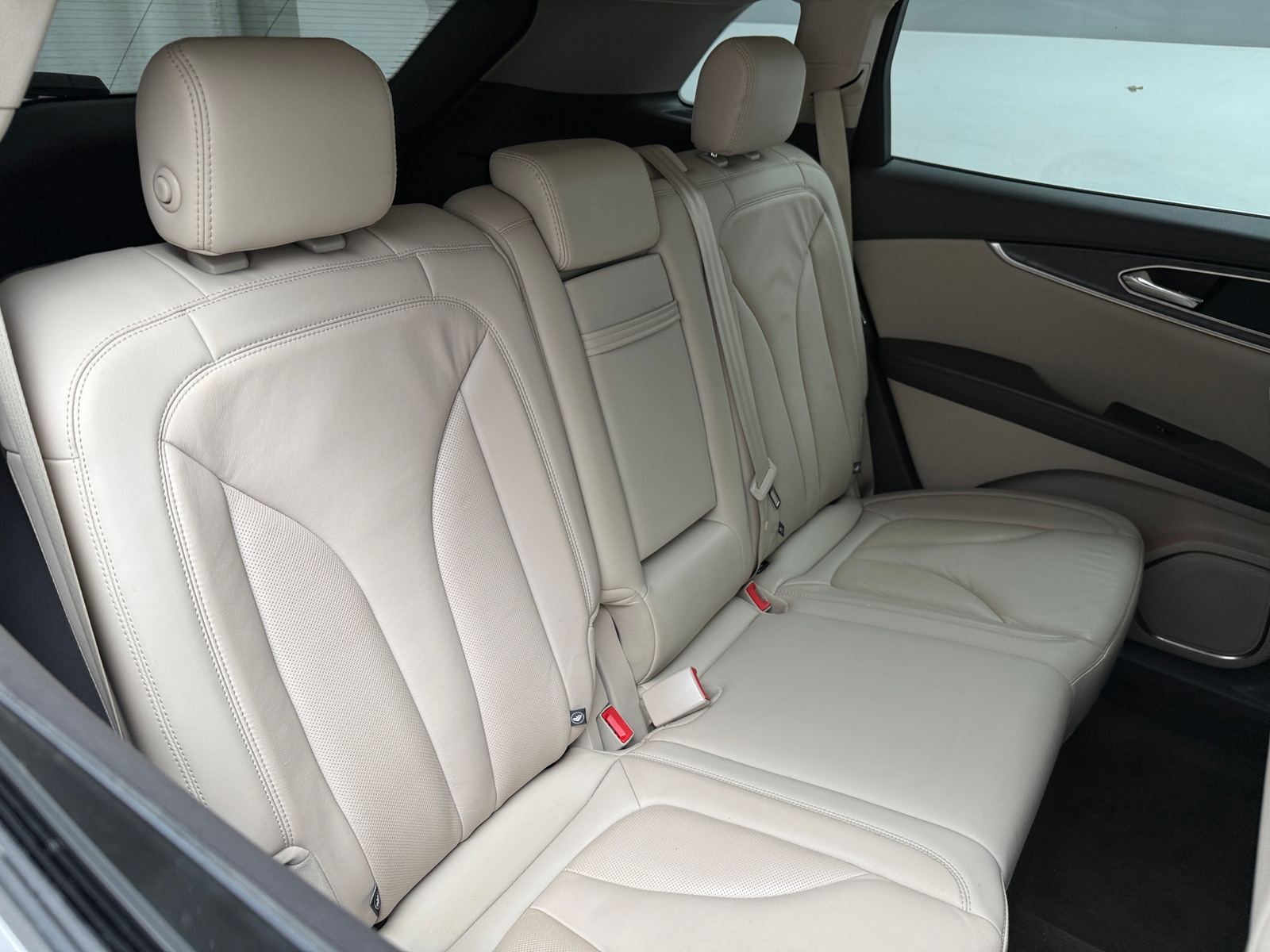 Thumbnail: 2019 Lincoln Nautilus - 5