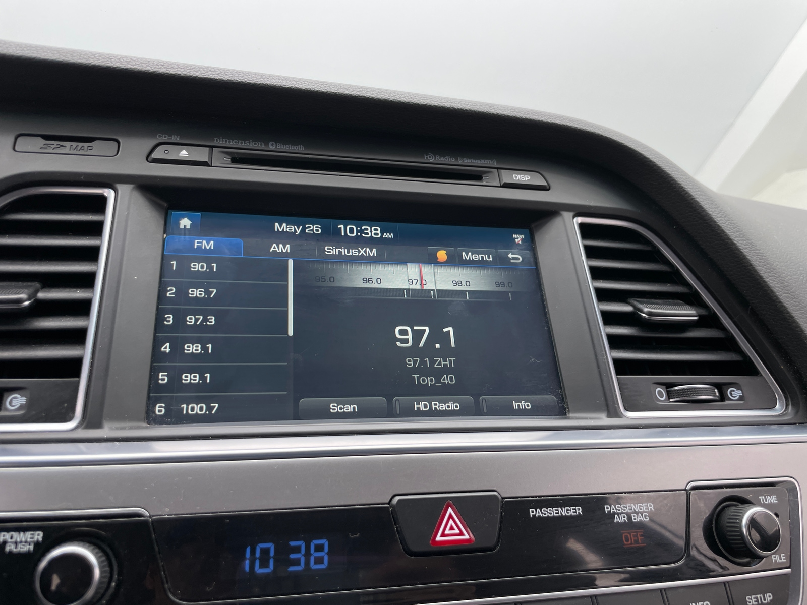 Thumbnail: 2015 Hyundai Sonata - 4