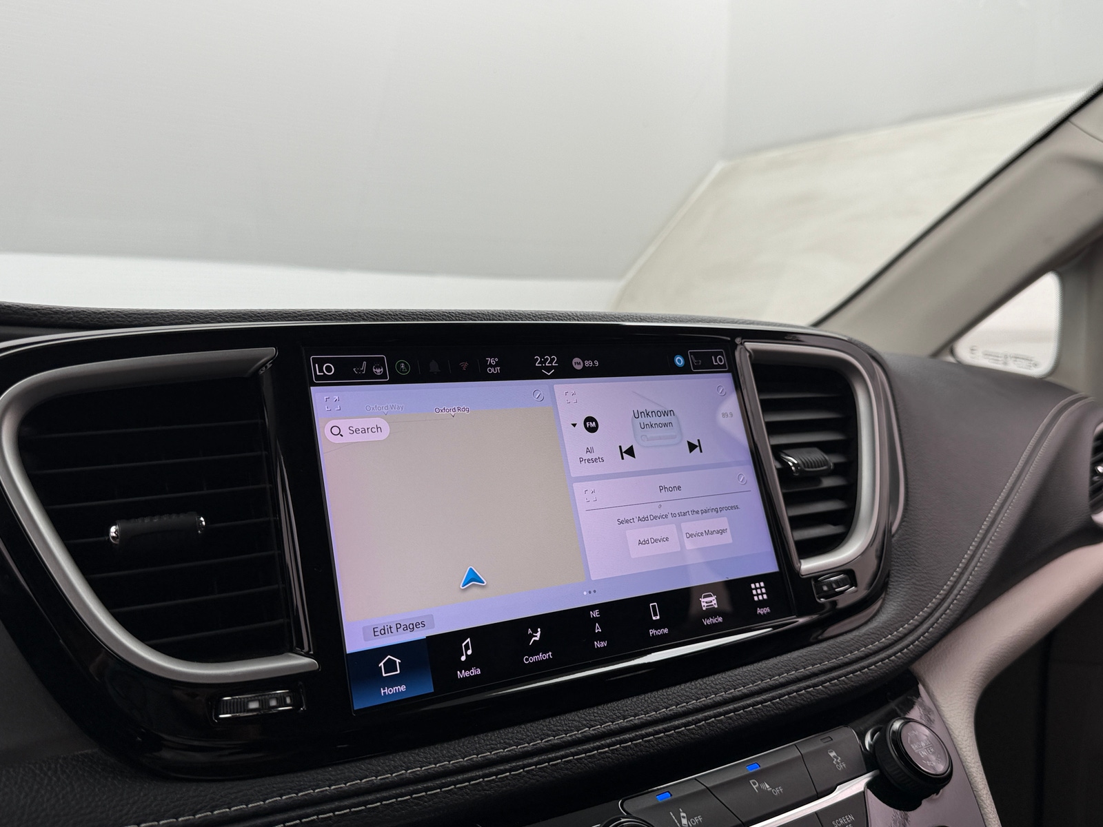 Thumbnail: 2024 Chrysler Pacifica - 3