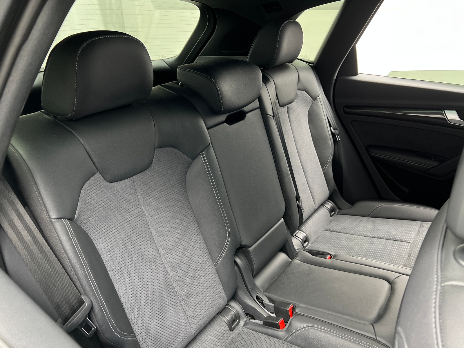 Thumbnail: 2022 Audi SQ5 - 5
