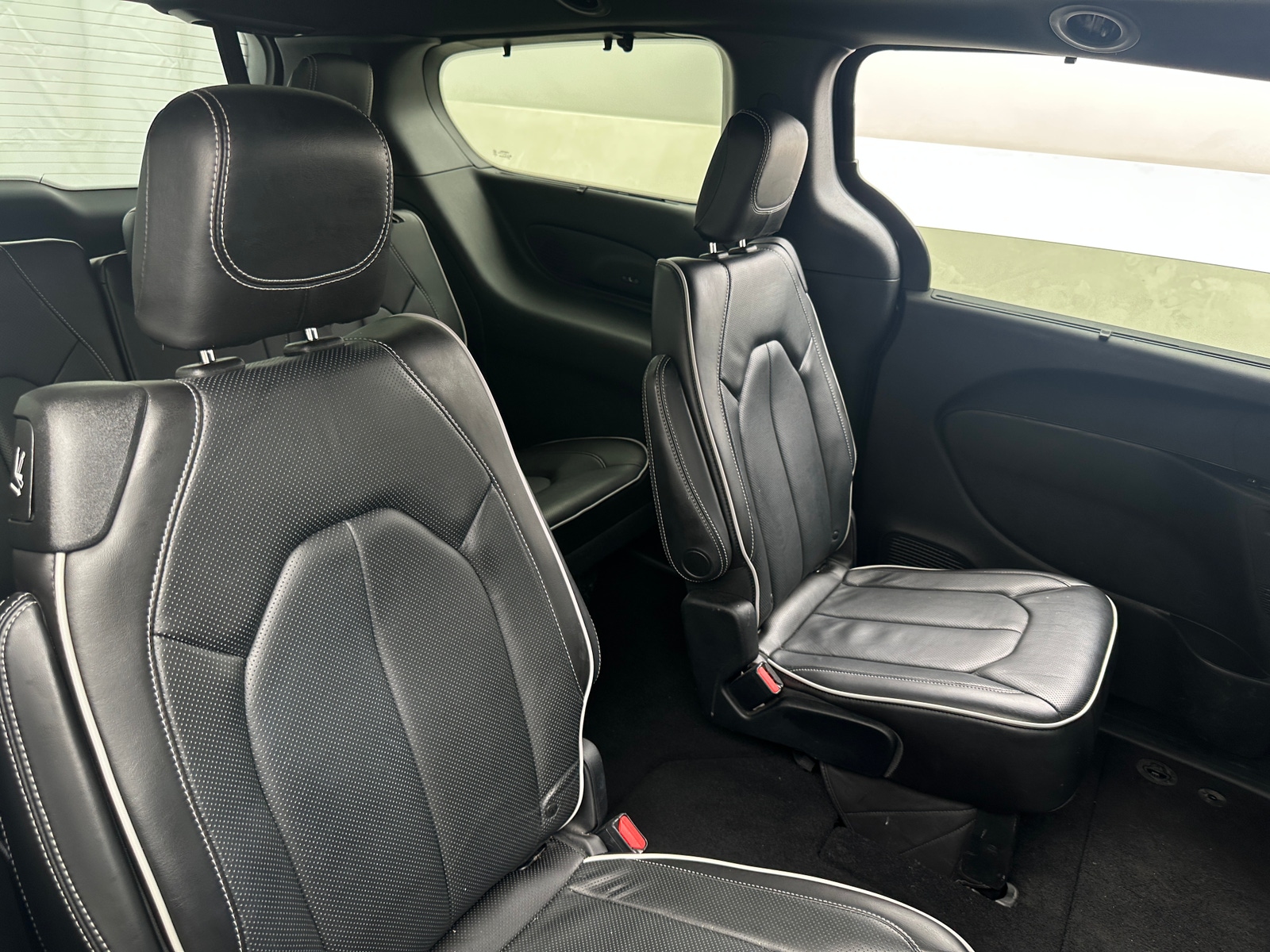 Thumbnail: 2019 Chrysler Pacifica - 5