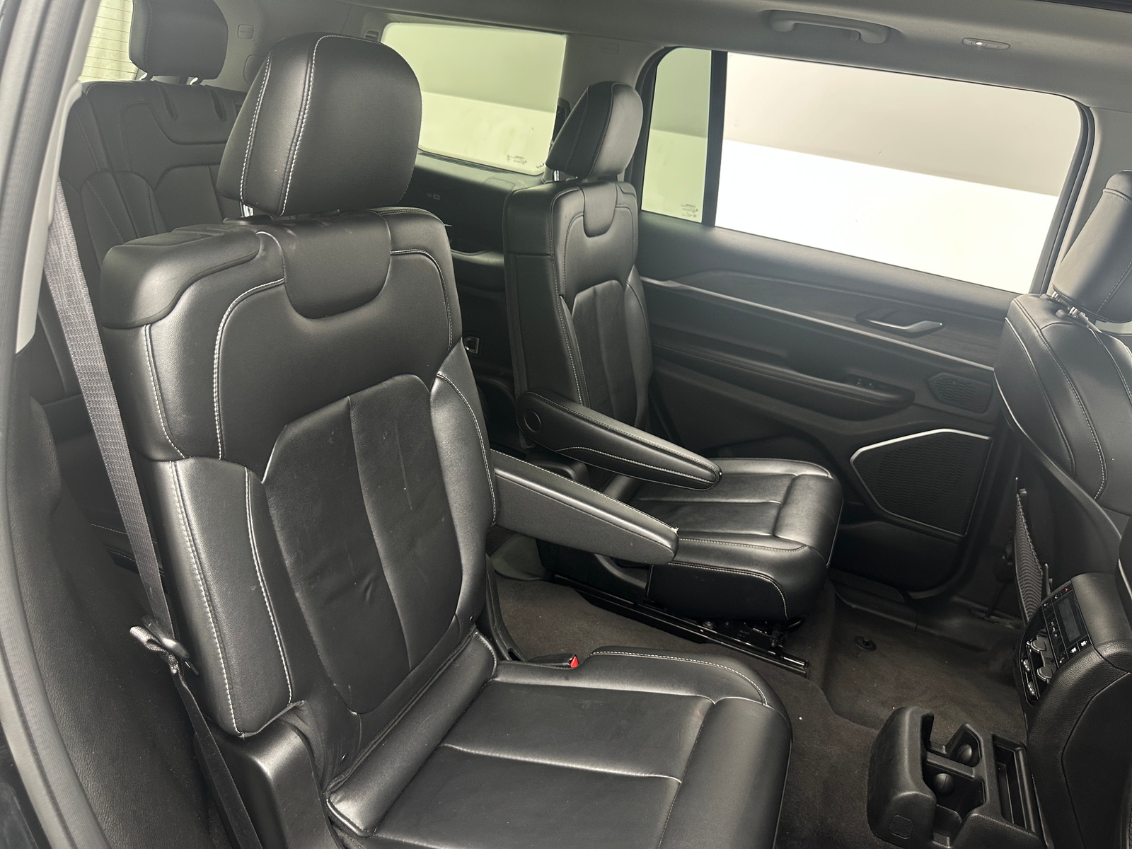 Thumbnail: 2021 Jeep Grand Cherokee L - 5