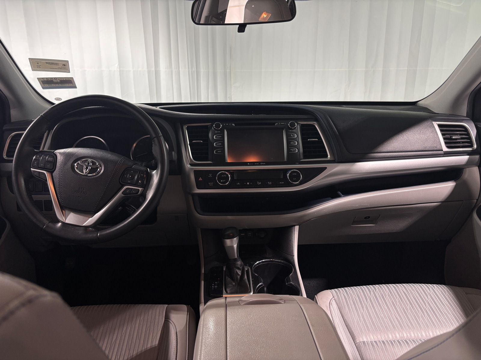 Thumbnail: 2019 Toyota Highlander - 3