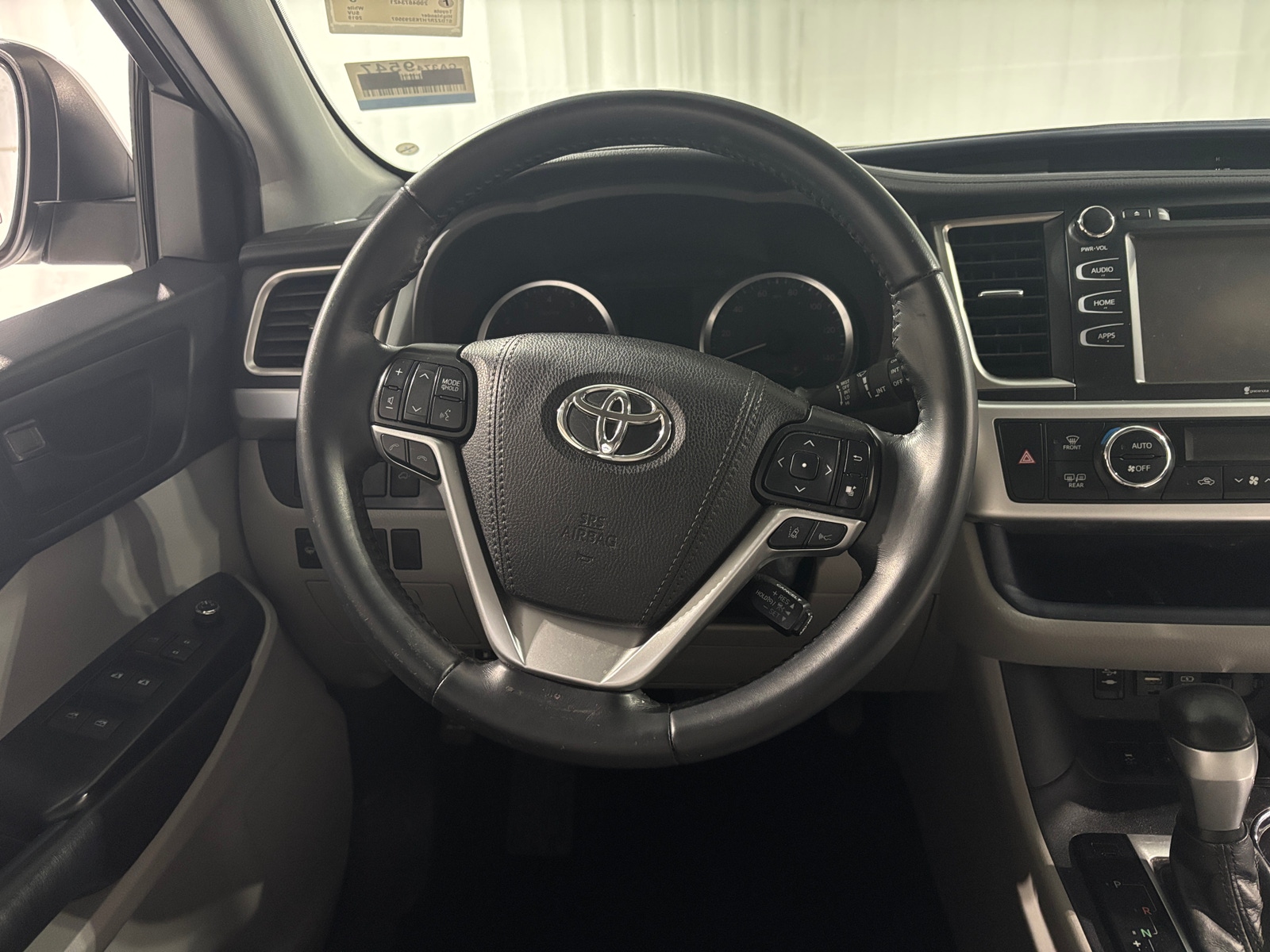 Thumbnail: 2019 Toyota Highlander - 5