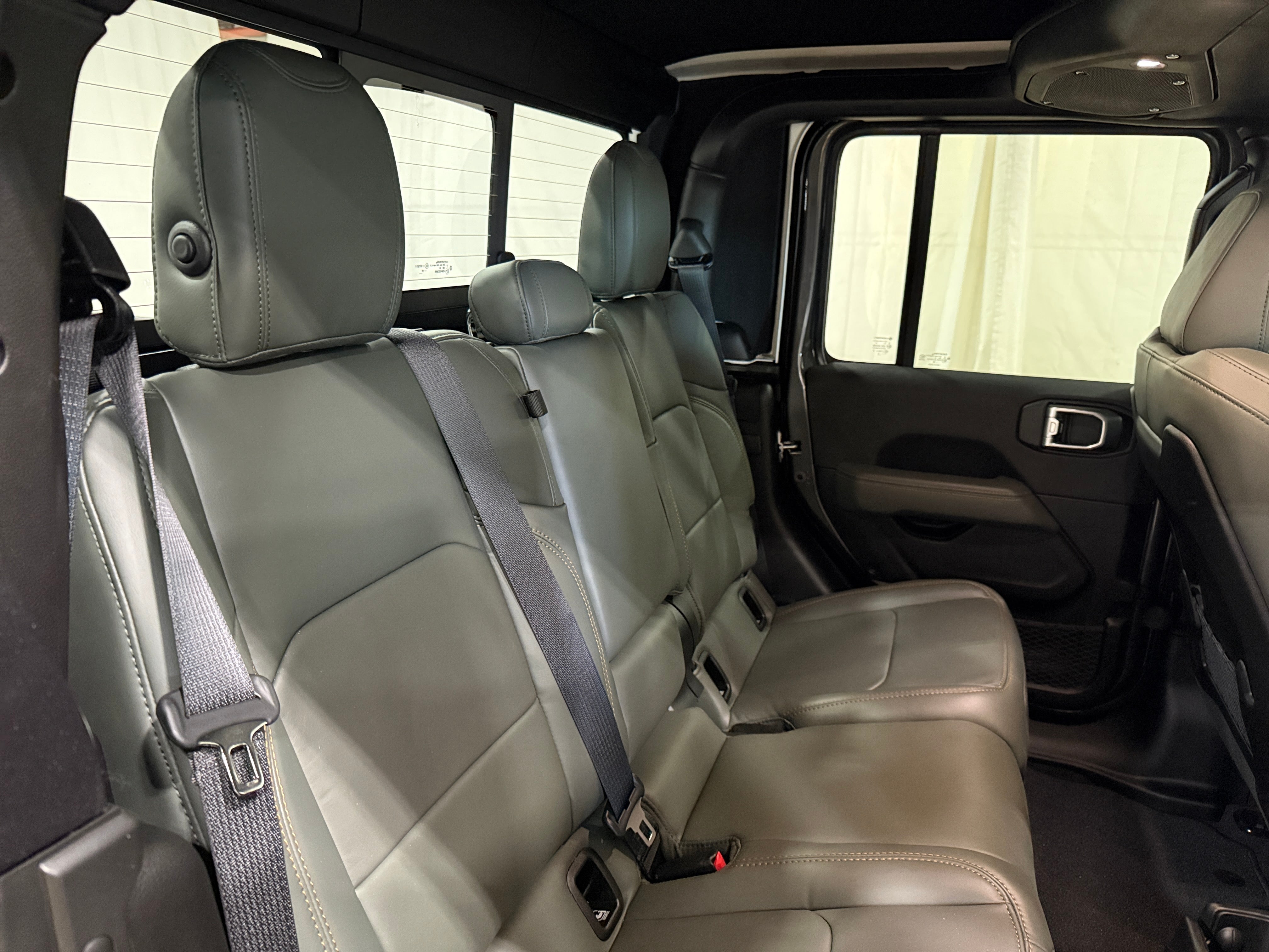 2026 Jeep Gladiator Mojave X Auto's photo