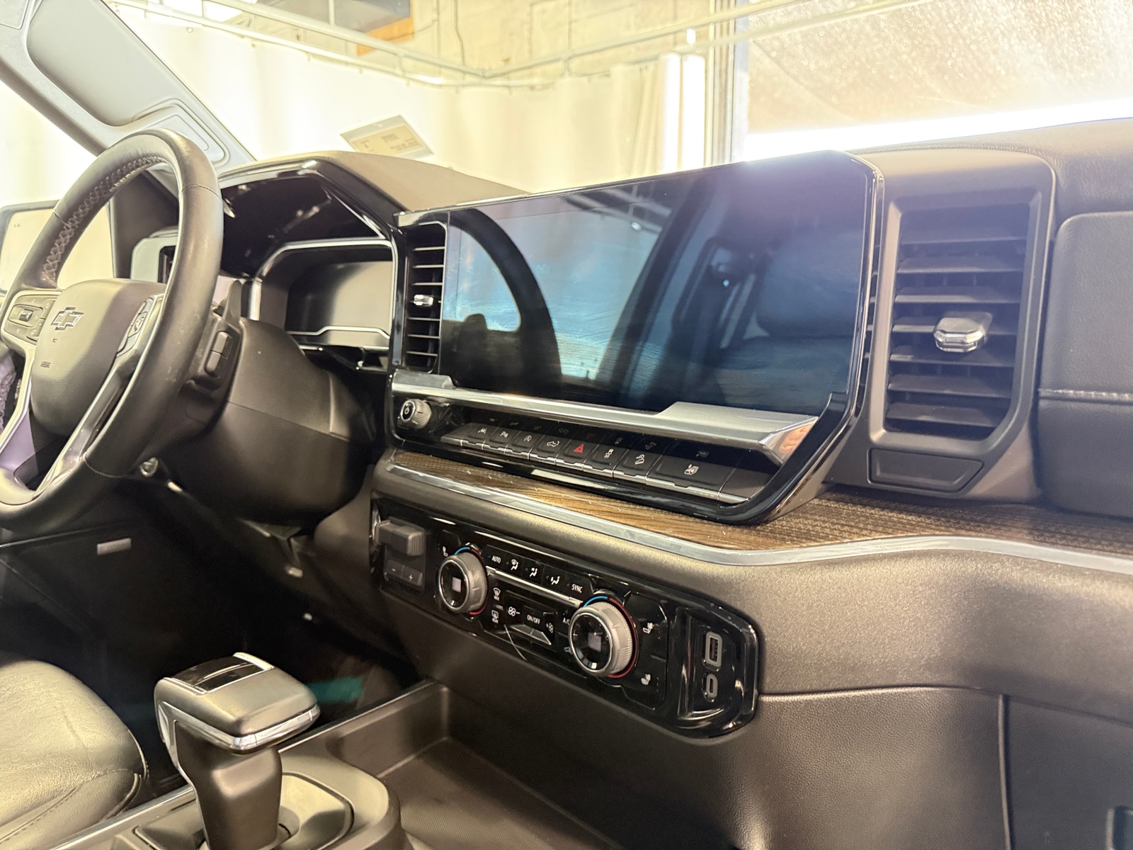 Thumbnail: 2024 Chevrolet Silverado 1500 - 4