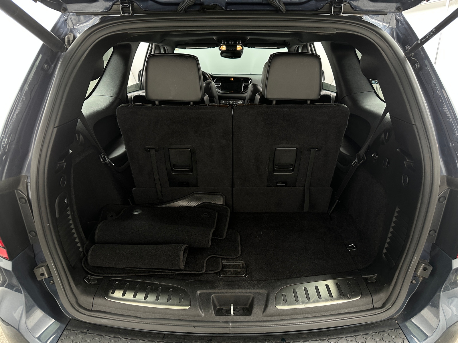 Thumbnail: 2021 Dodge Durango - 6