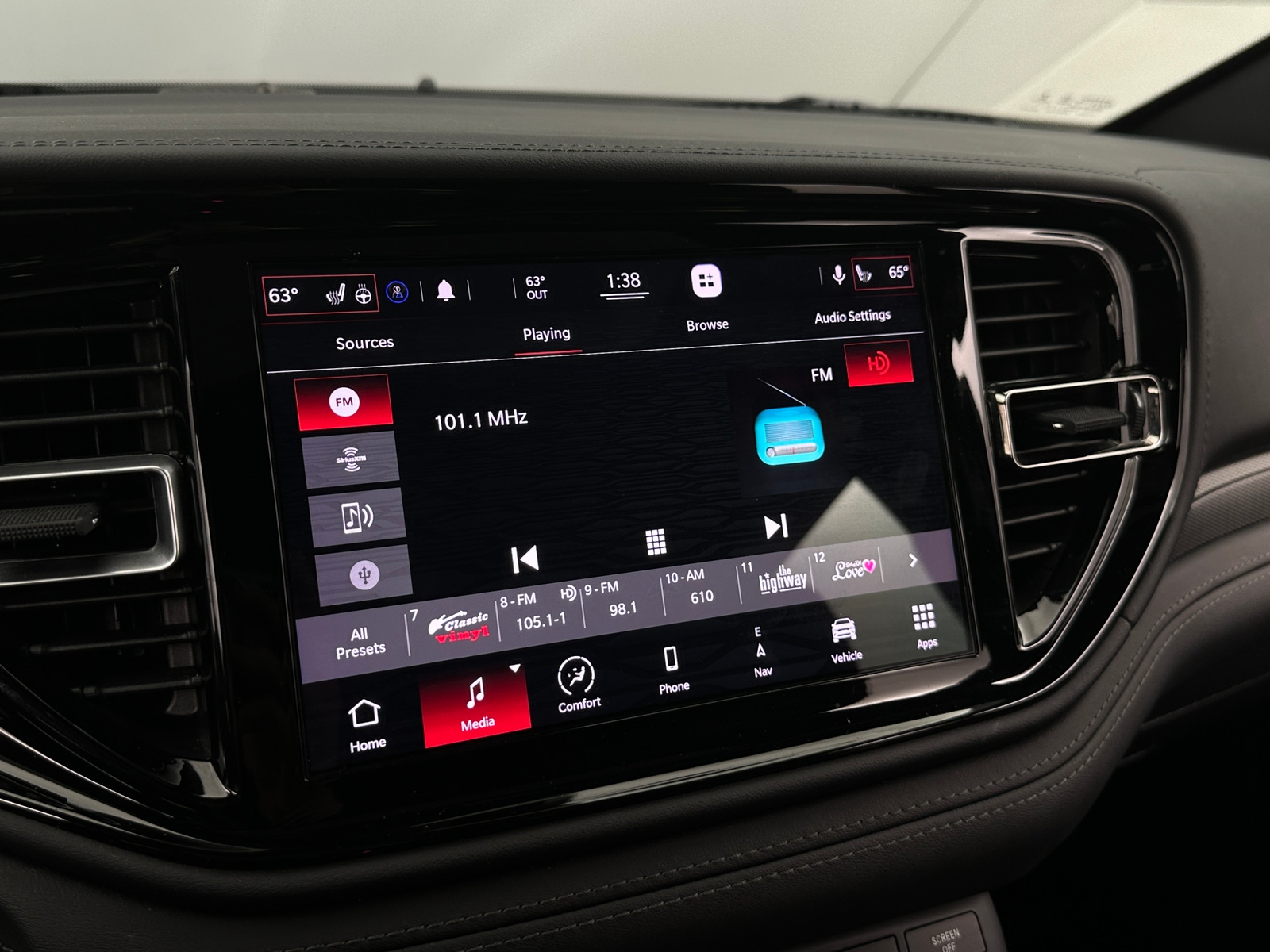 Thumbnail: 2021 Dodge Durango - 3