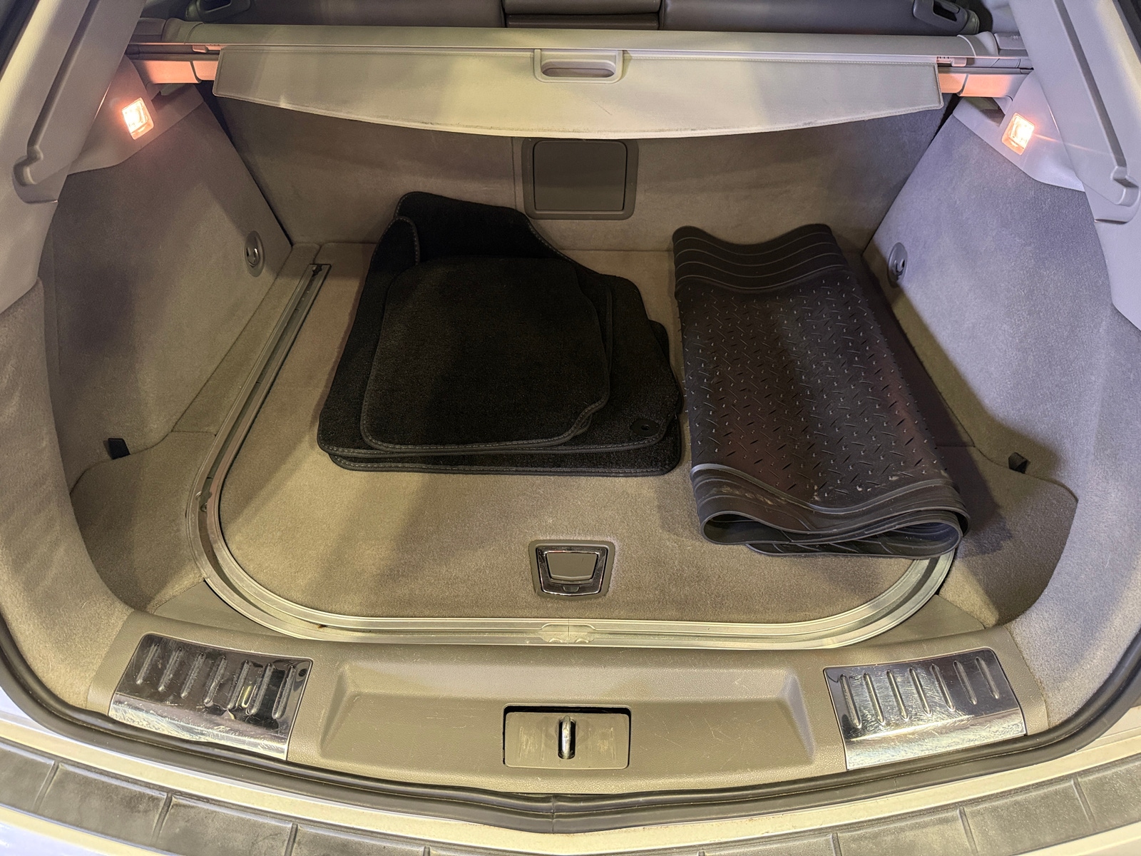 Thumbnail: 2012 Cadillac SRX - 6