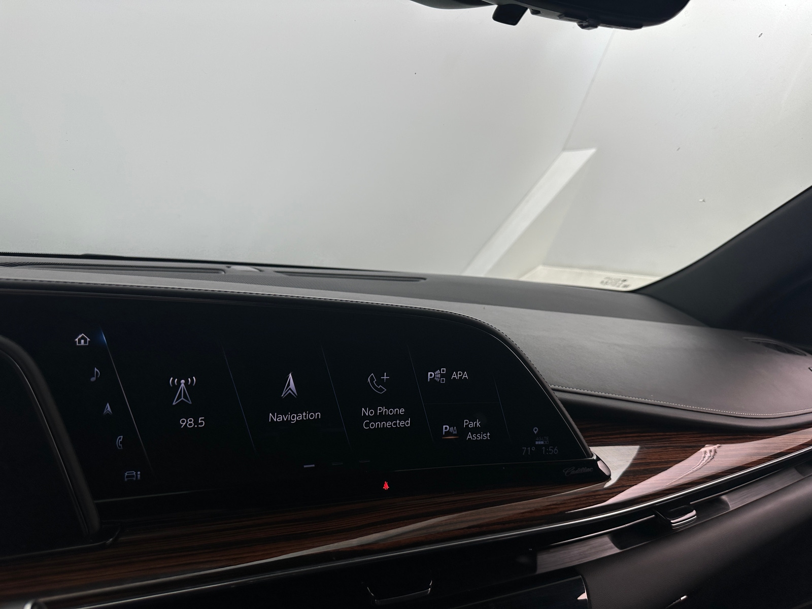 Thumbnail: 2021 Cadillac Escalade - 3