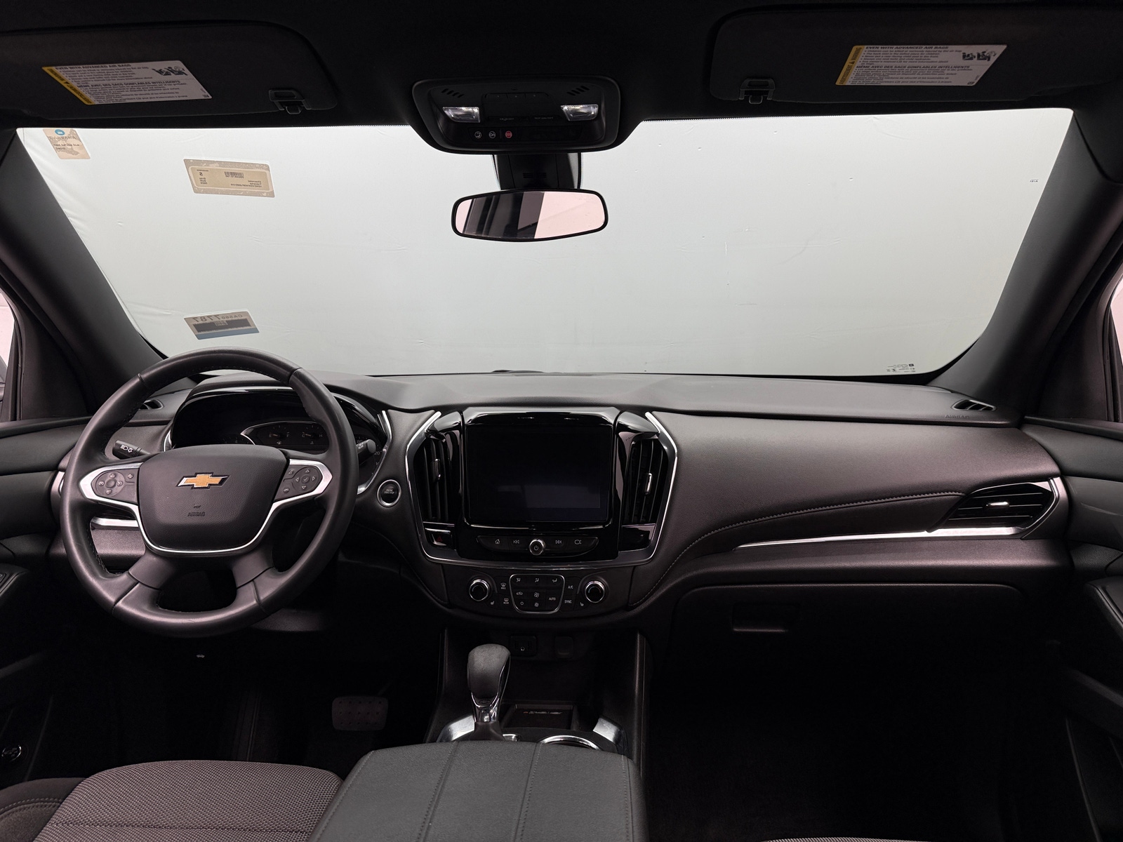 Thumbnail: 2023 Chevrolet Traverse - 3