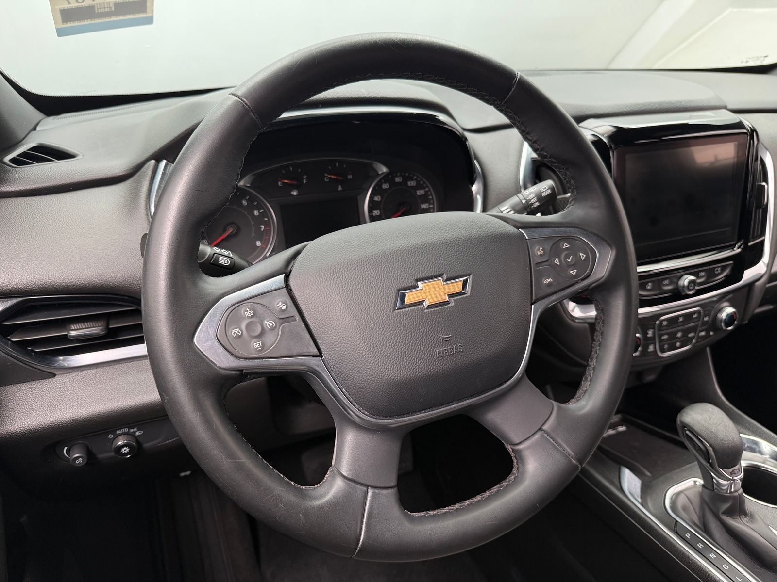 Thumbnail: 2023 Chevrolet Traverse - 5