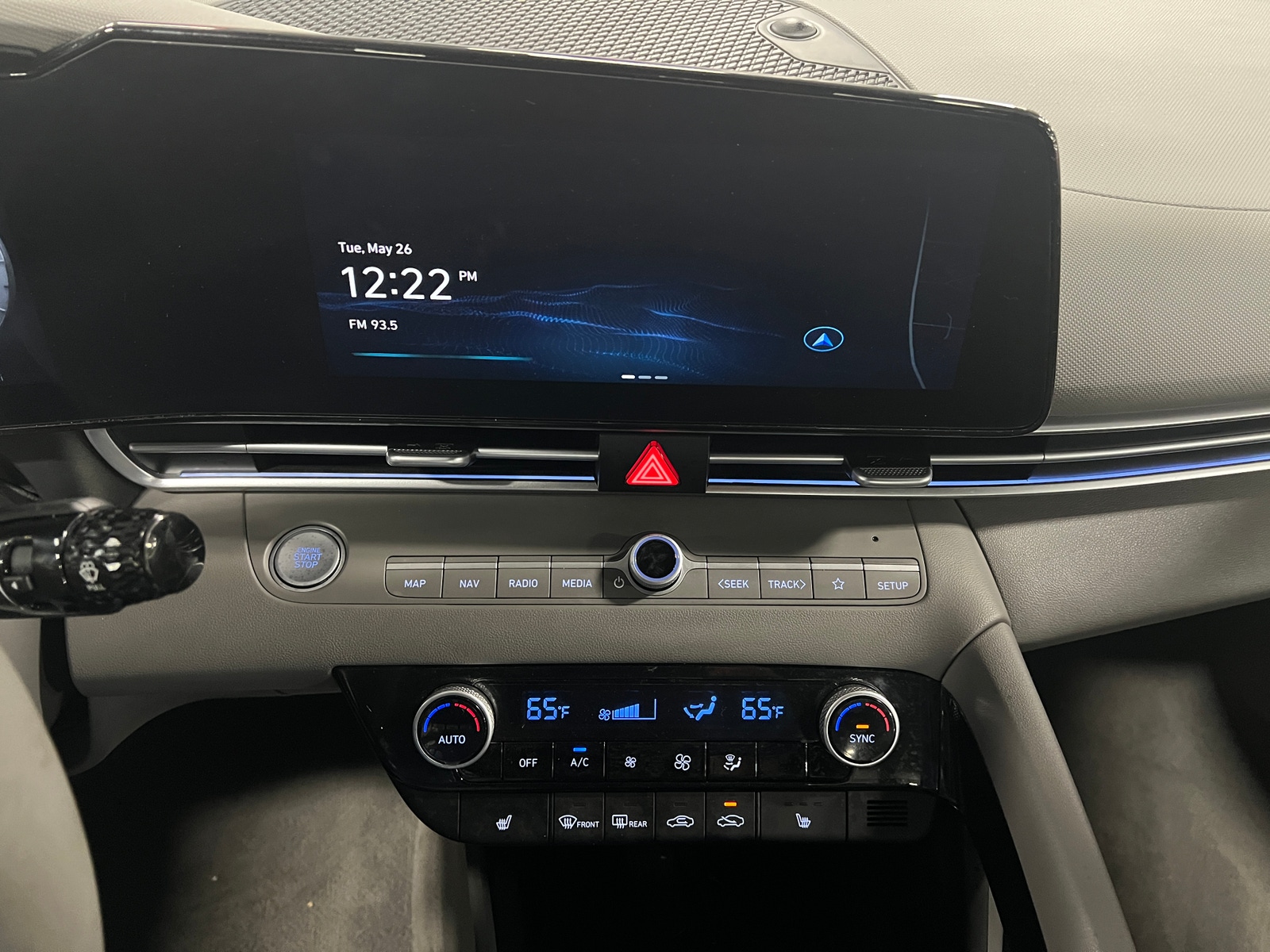 Thumbnail: 2025 Hyundai Elantra - 4