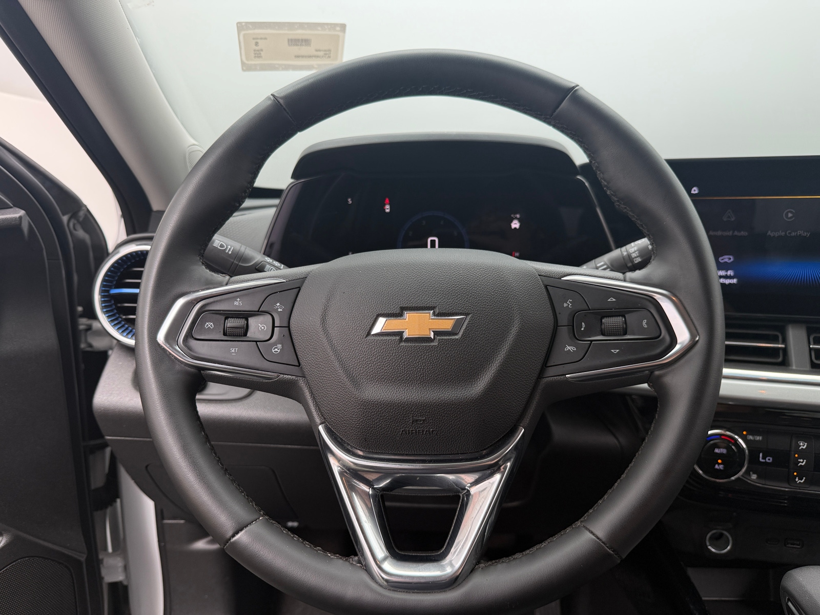 Thumbnail: 2025 Chevrolet Trax - 5
