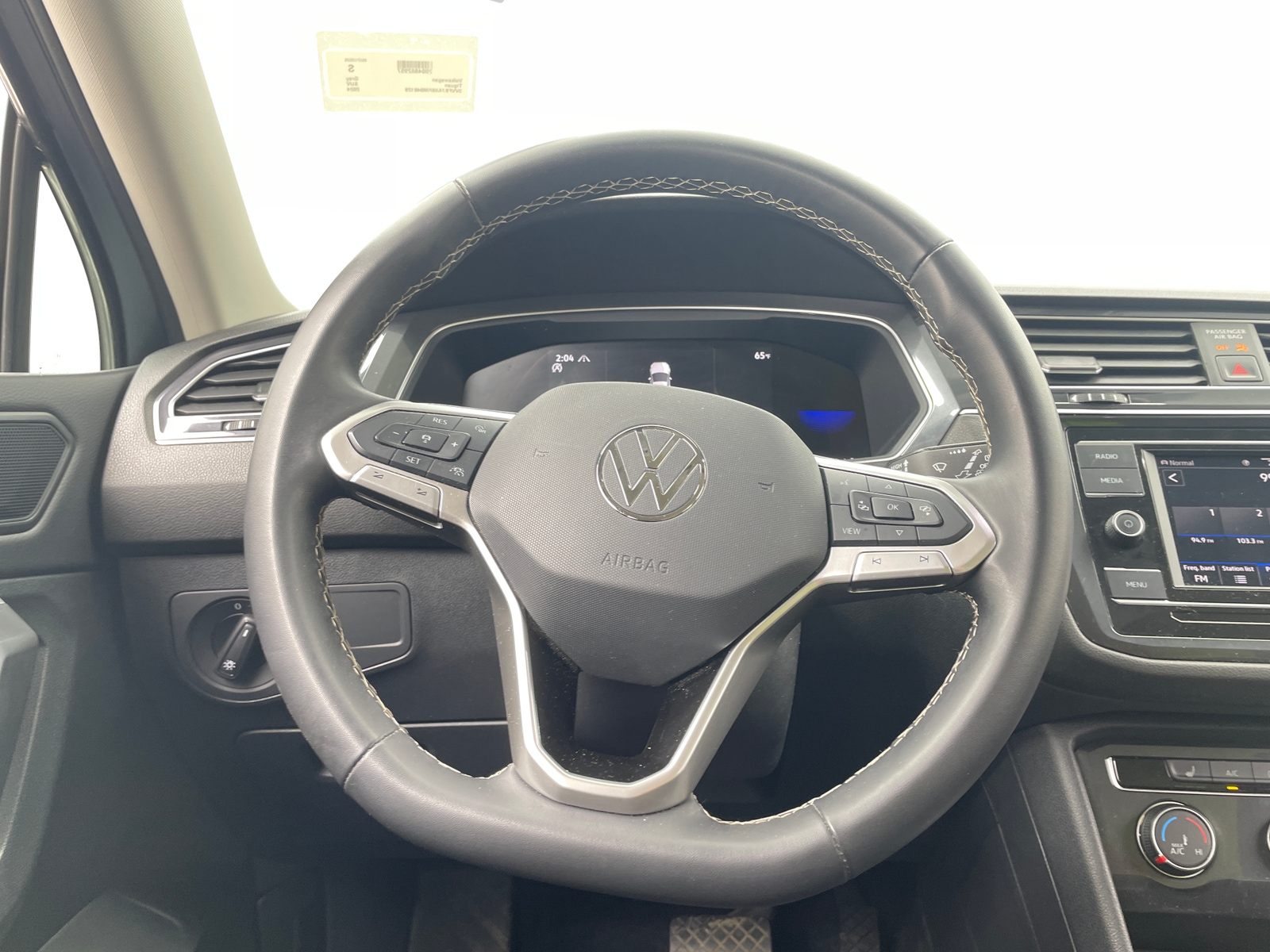 Thumbnail: 2024 Volkswagen Tiguan - 5