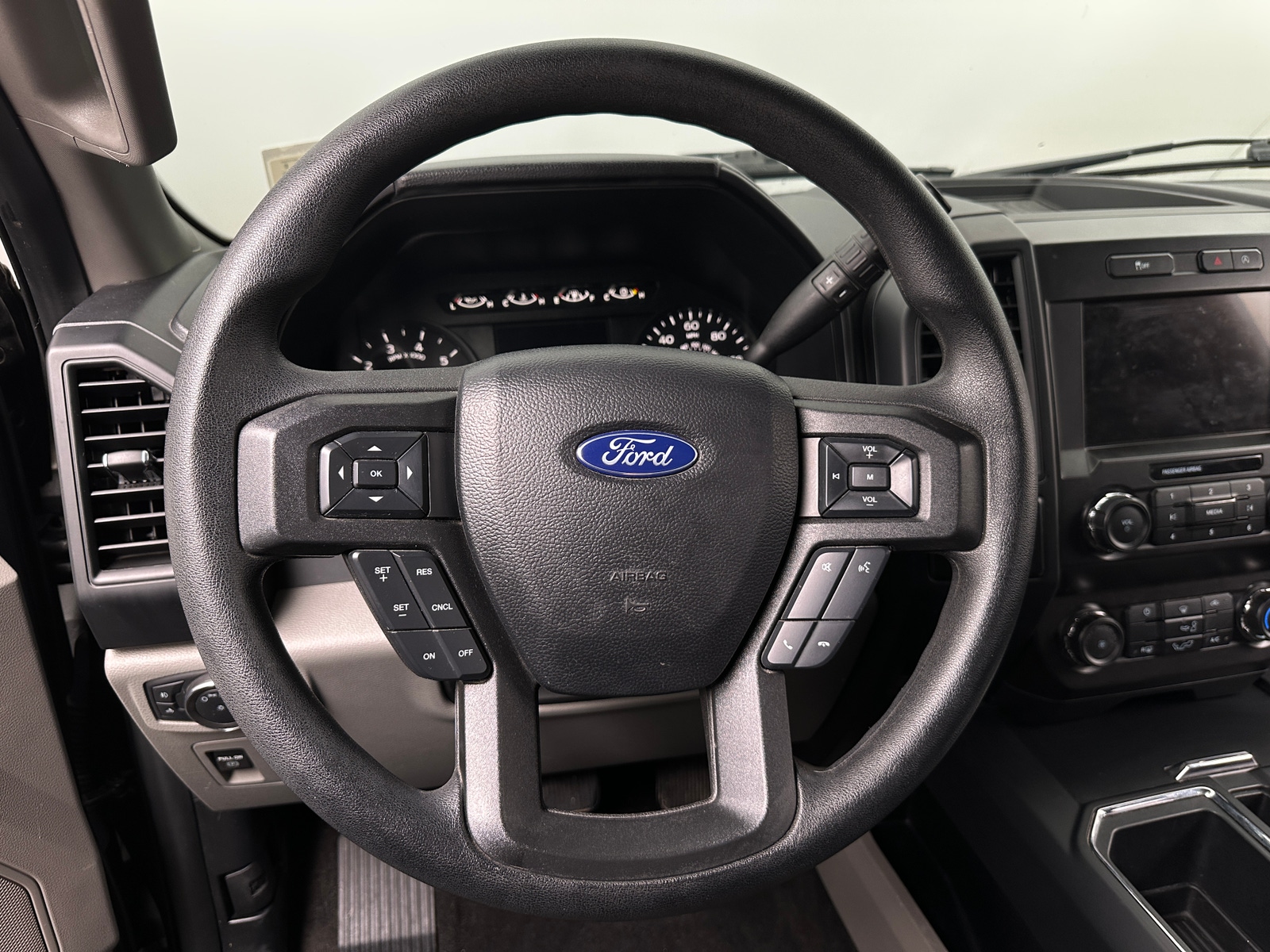 Thumbnail: 2020 Ford Econoline - 5