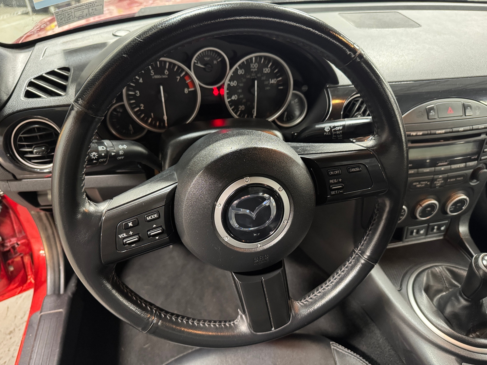 Thumbnail: 2014 Mazda MX-5 Miata - 4