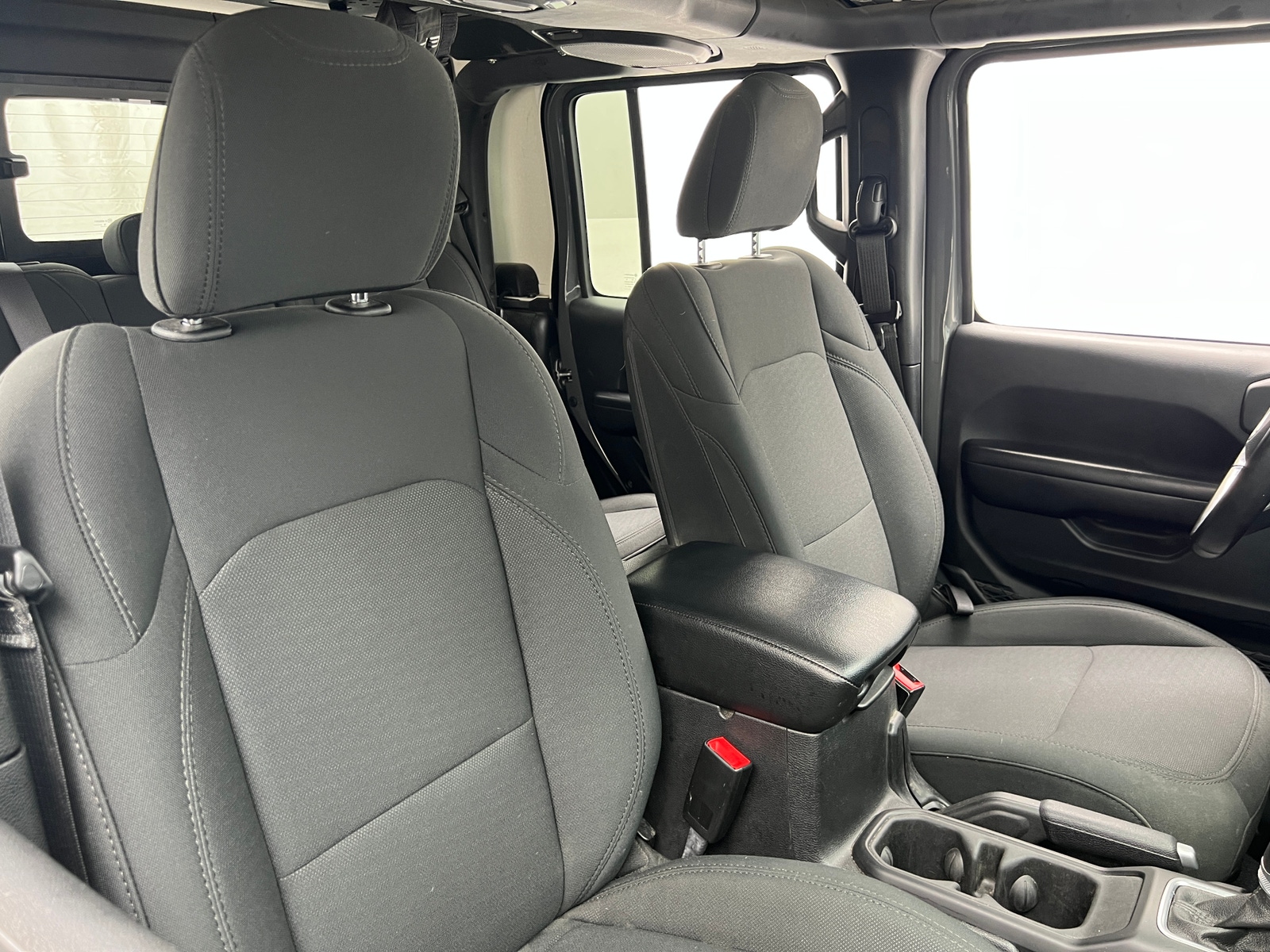 Thumbnail: 2020 Jeep Gladiator - 2