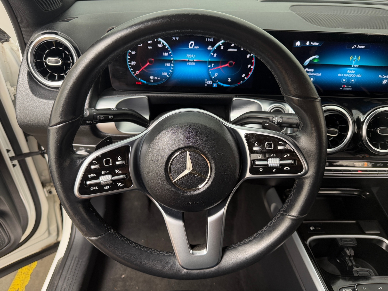 Thumbnail: 2023 Mercedes-Benz GLB - 4