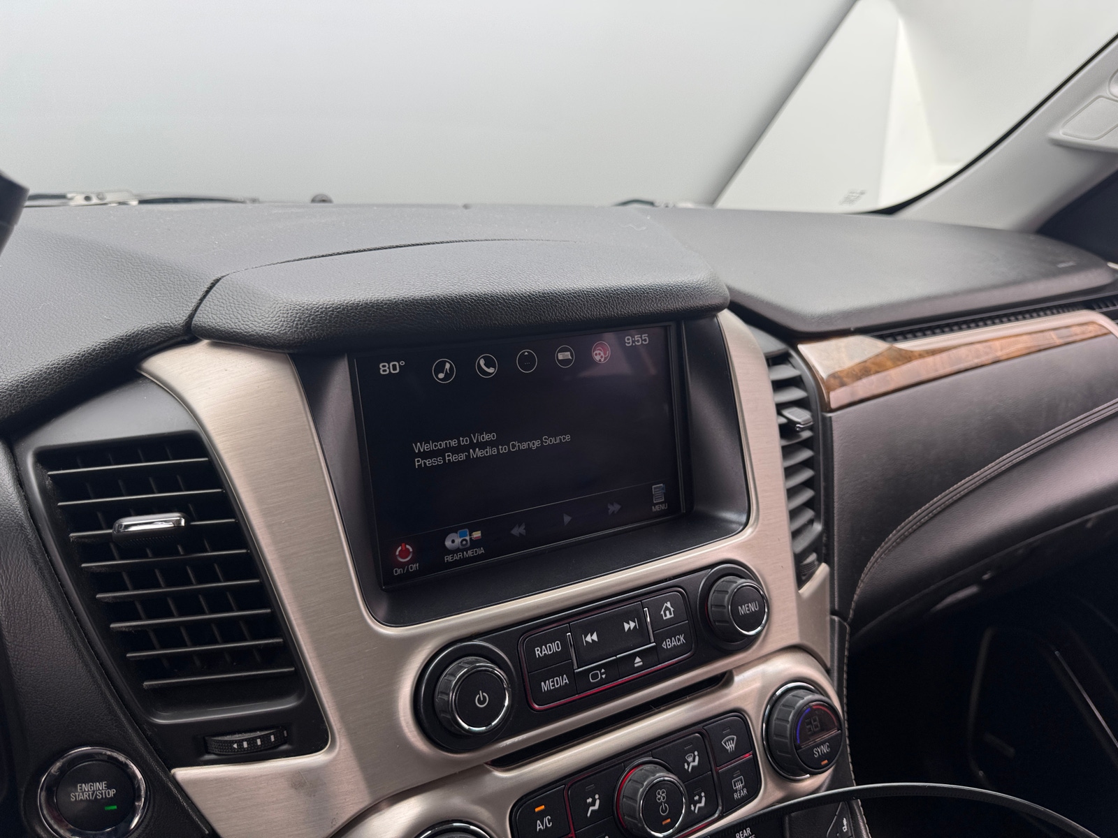 Thumbnail: 2016 GMC Yukon XL - 3
