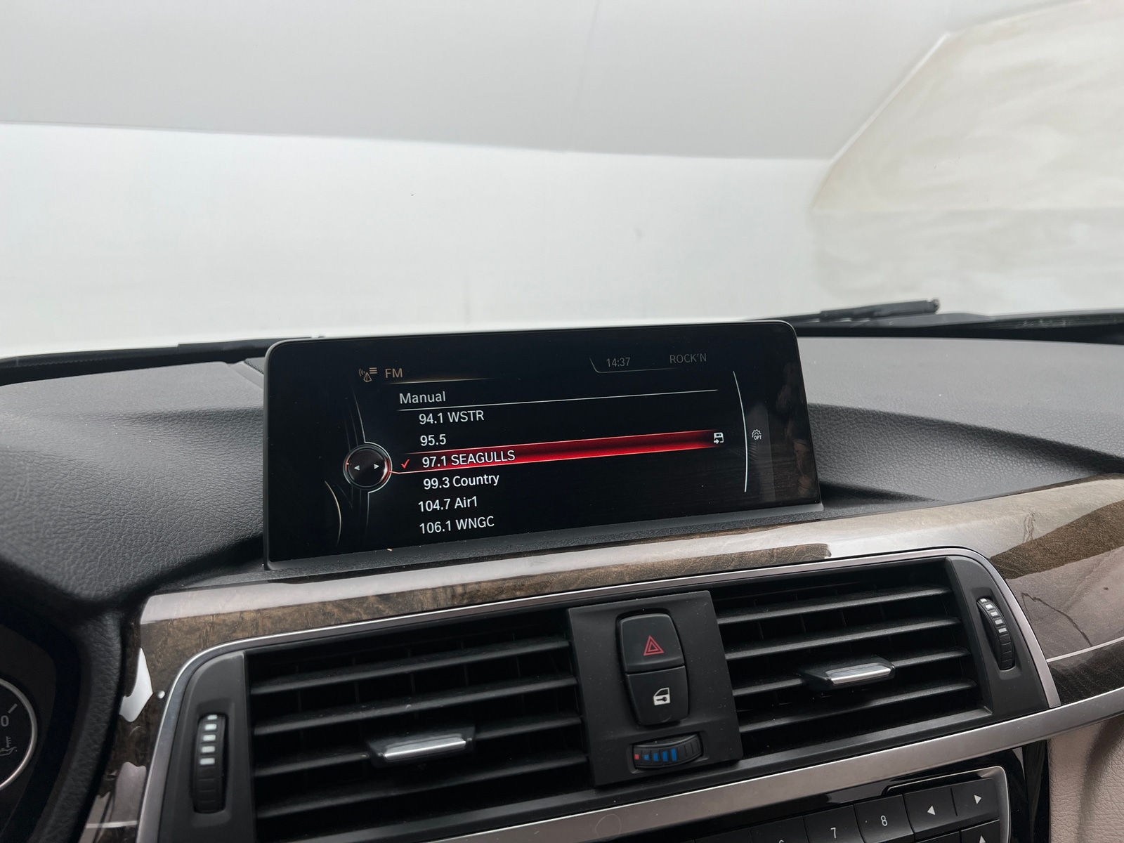 Thumbnail: 2016 BMW 3 Series - 3