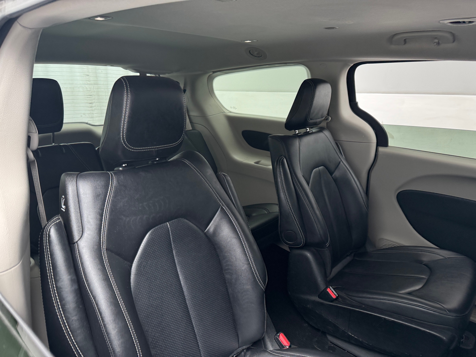 Thumbnail: 2024 Chrysler Pacifica - 5