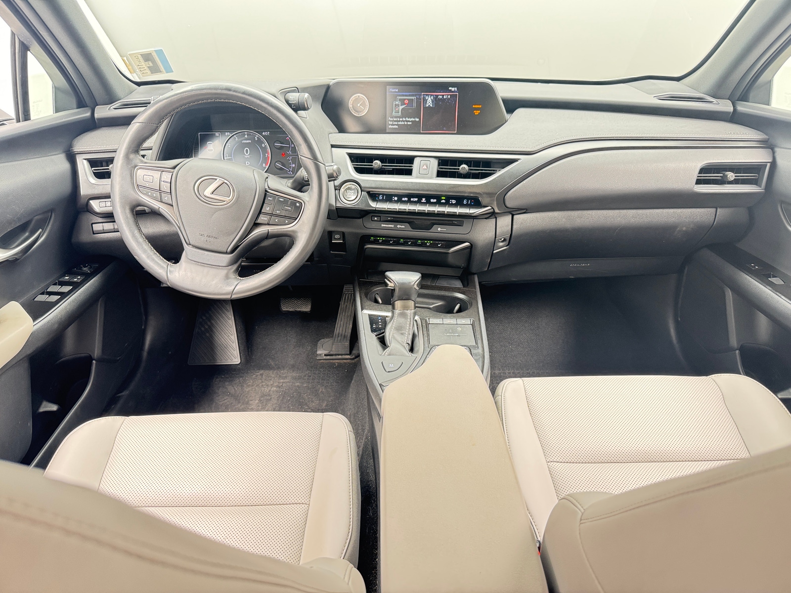 Thumbnail: 2020 Lexus UX - 2