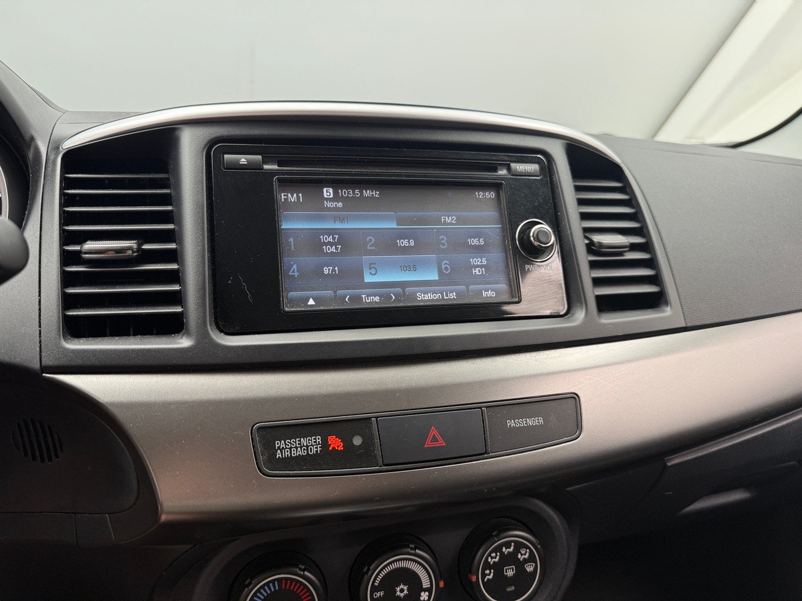 Thumbnail: 2015 Mitsubishi Lancer - 4