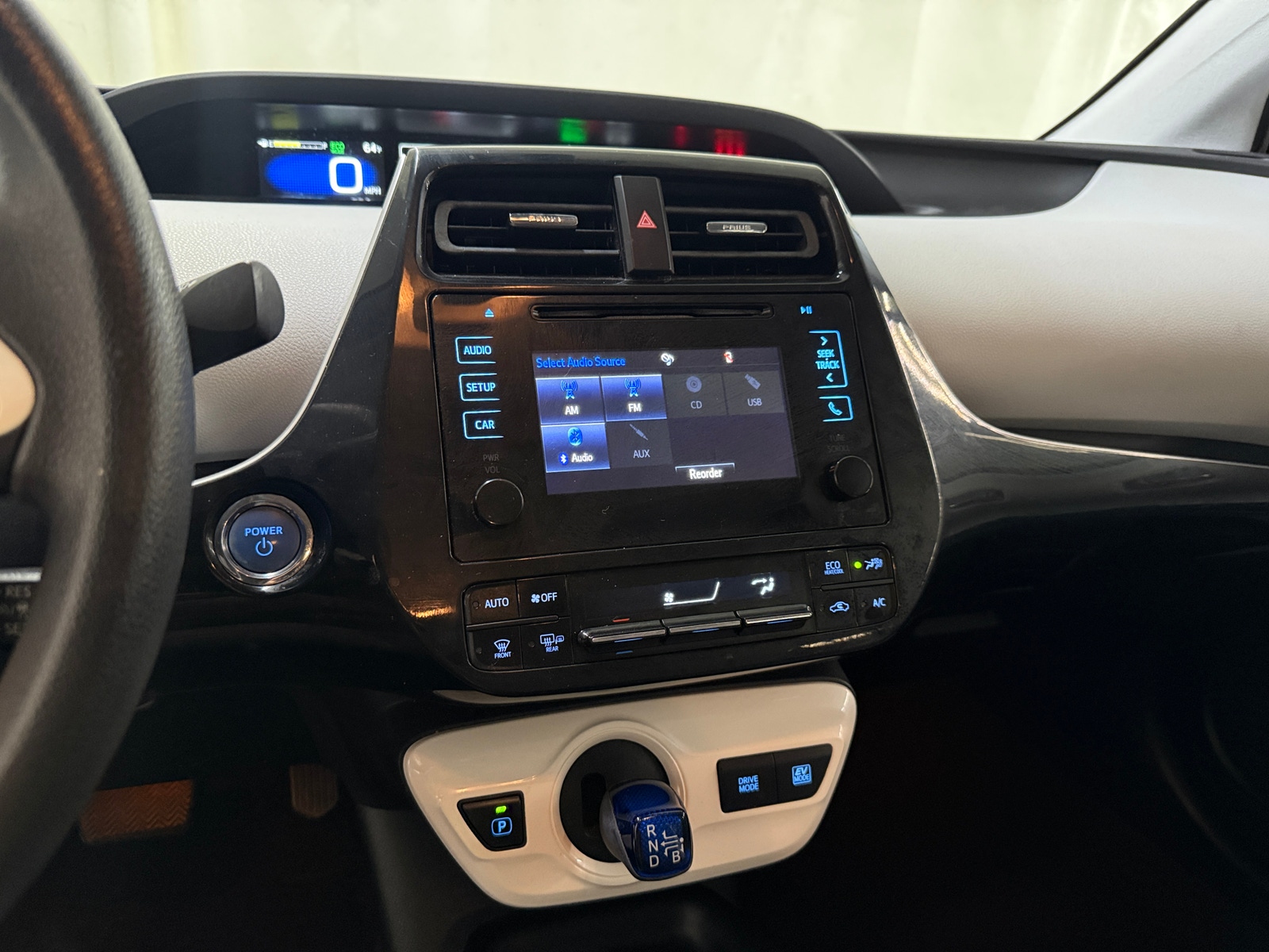 Thumbnail: 2017 Toyota Prius - 4