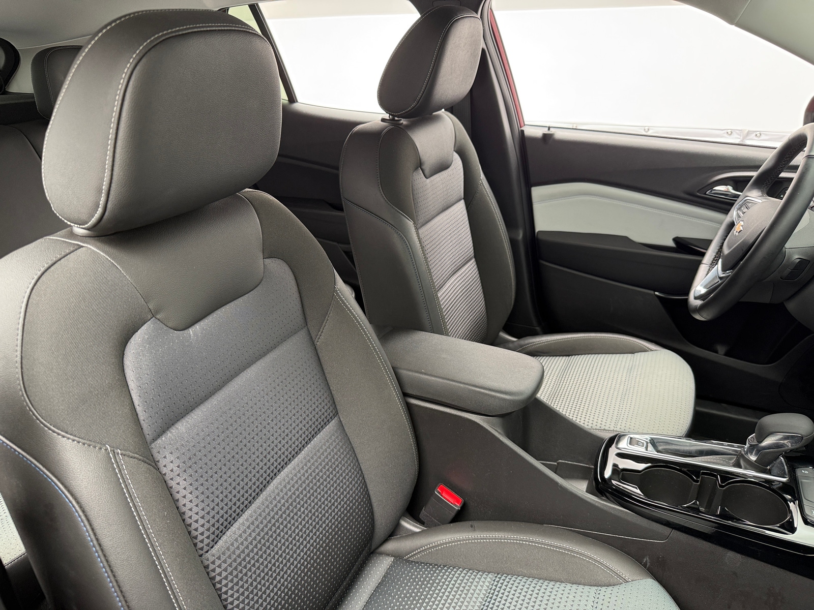 Thumbnail: 2025 Chevrolet Trax - 2