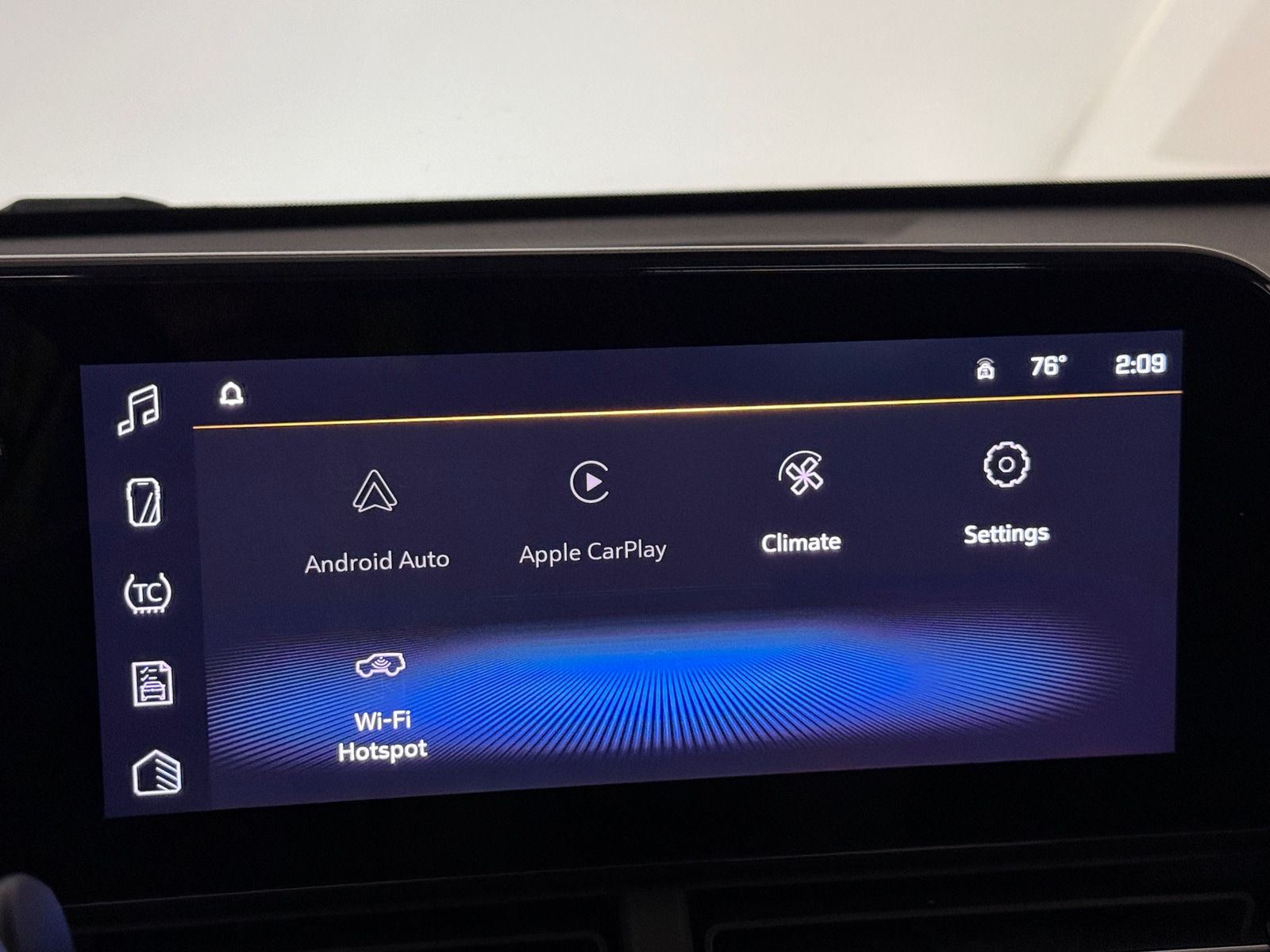 Thumbnail: 2025 Chevrolet Trax - 4