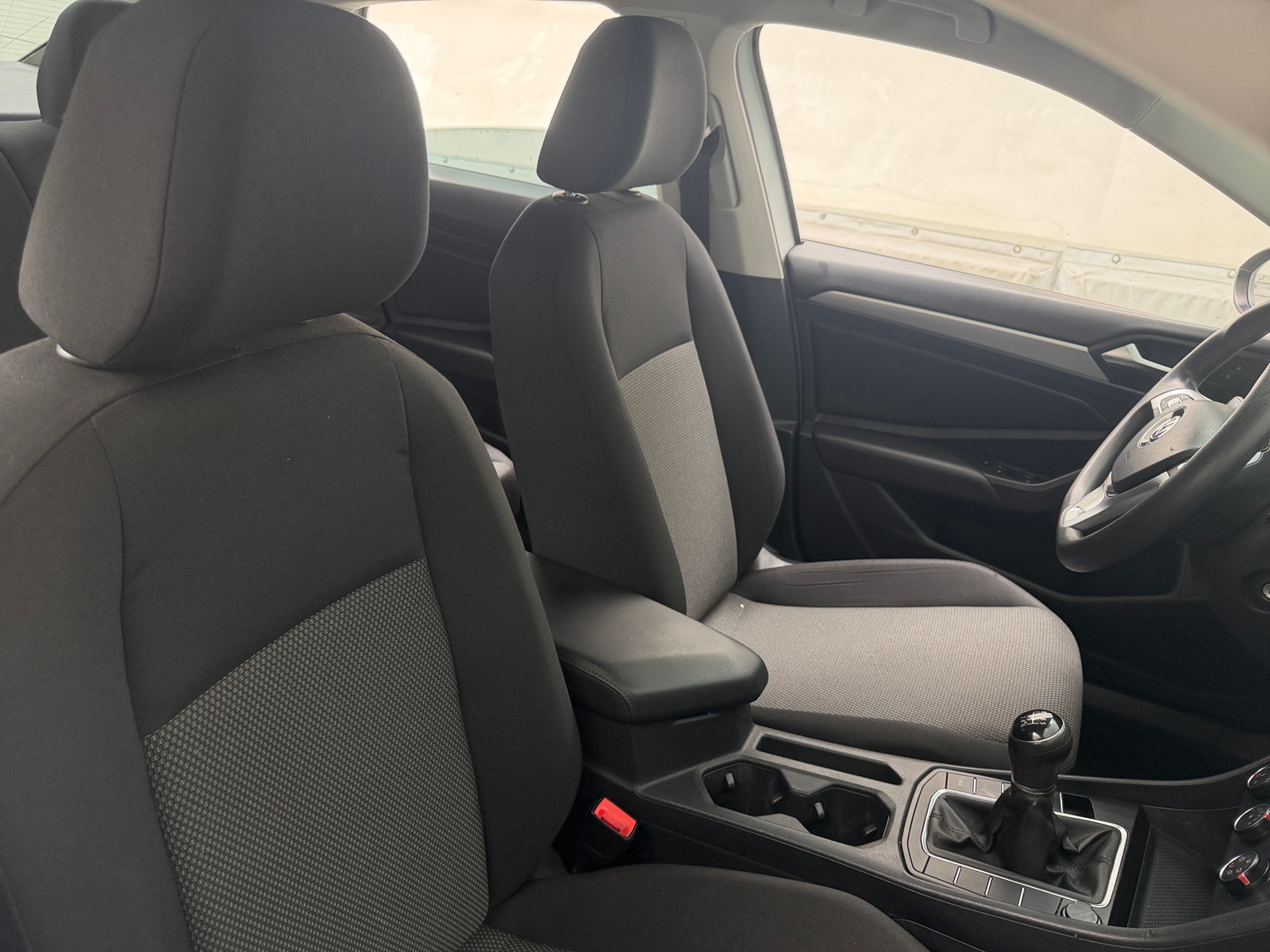 Thumbnail: 2019 Volkswagen Jetta - 2