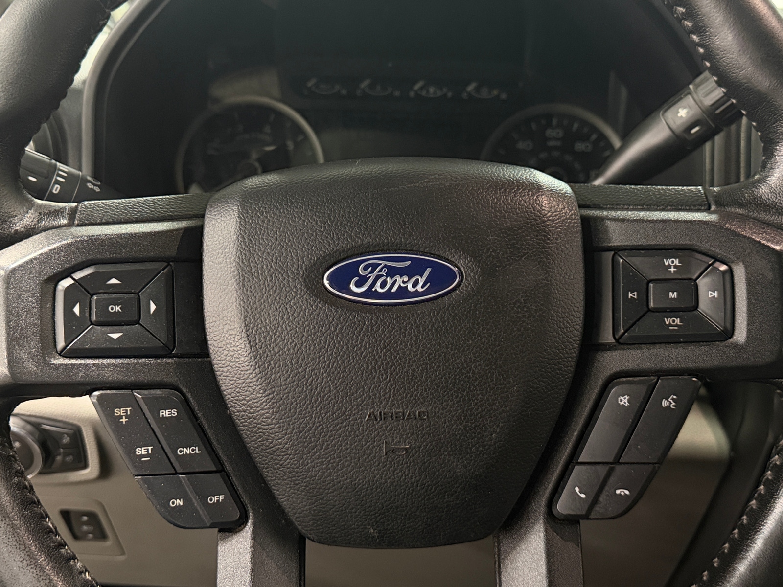 Thumbnail: 2019 Ford Econoline - 5