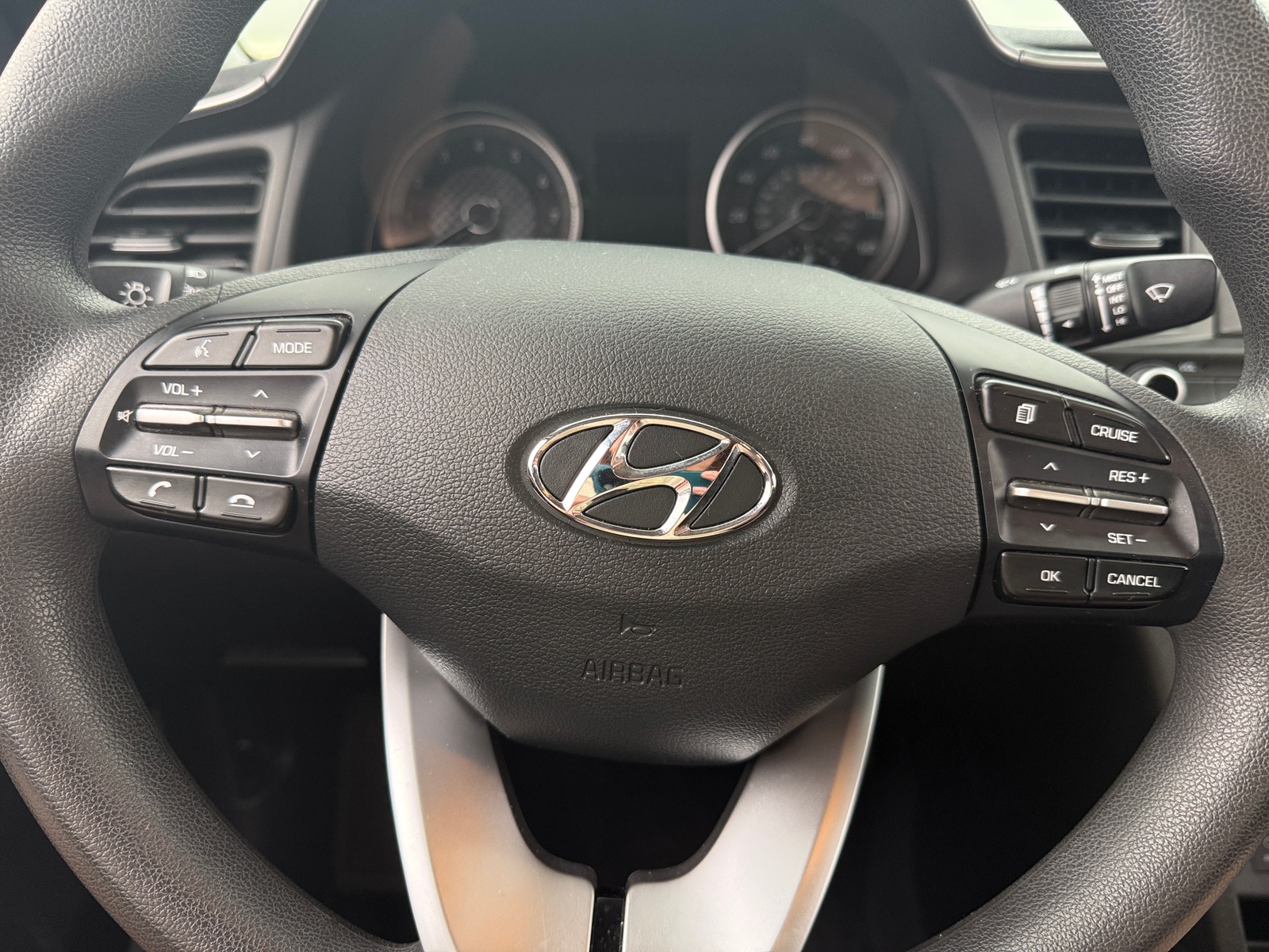 Thumbnail: 2020 Hyundai Elantra - 5