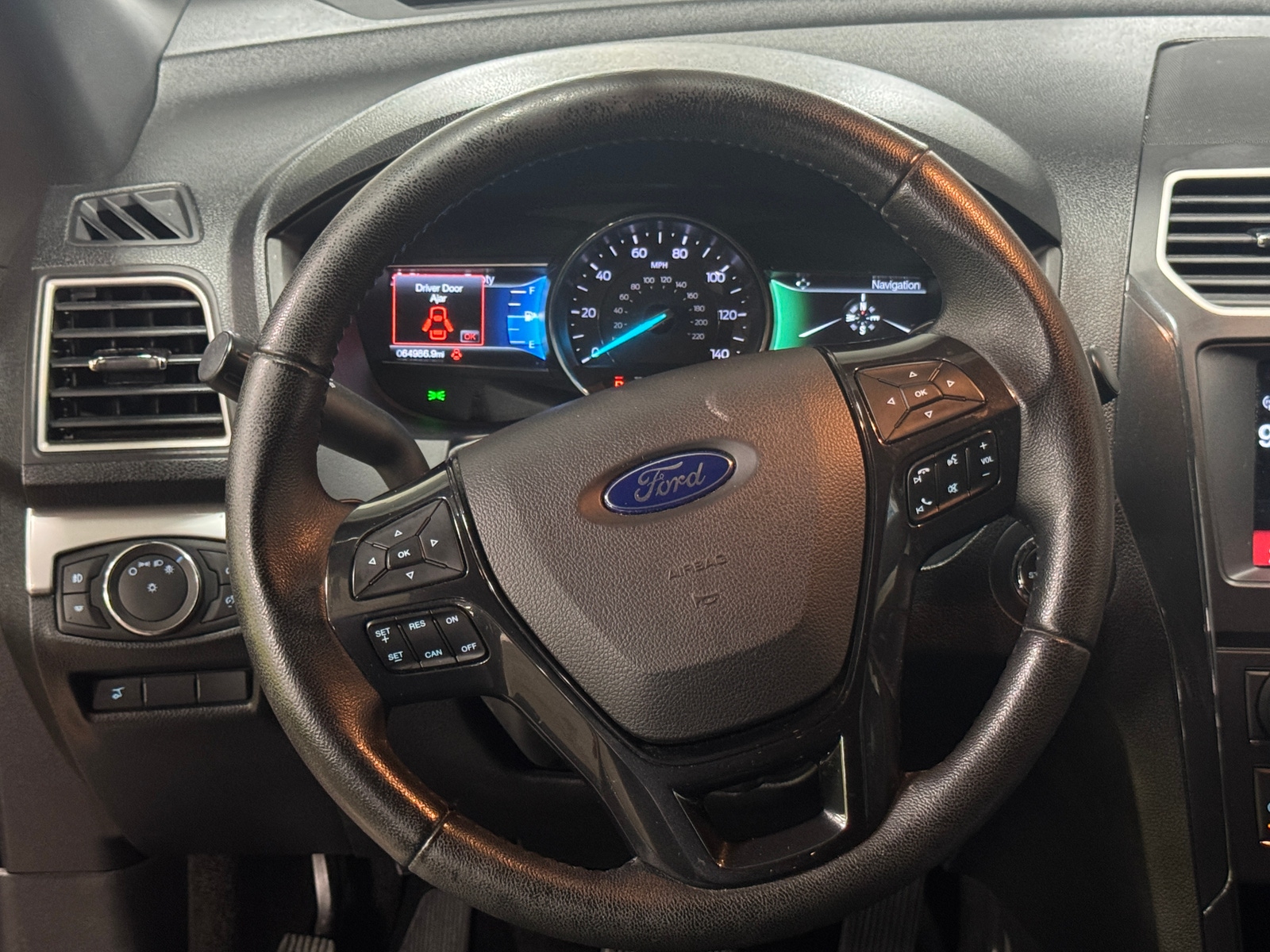 Thumbnail: 2017 Ford Explorer - 5