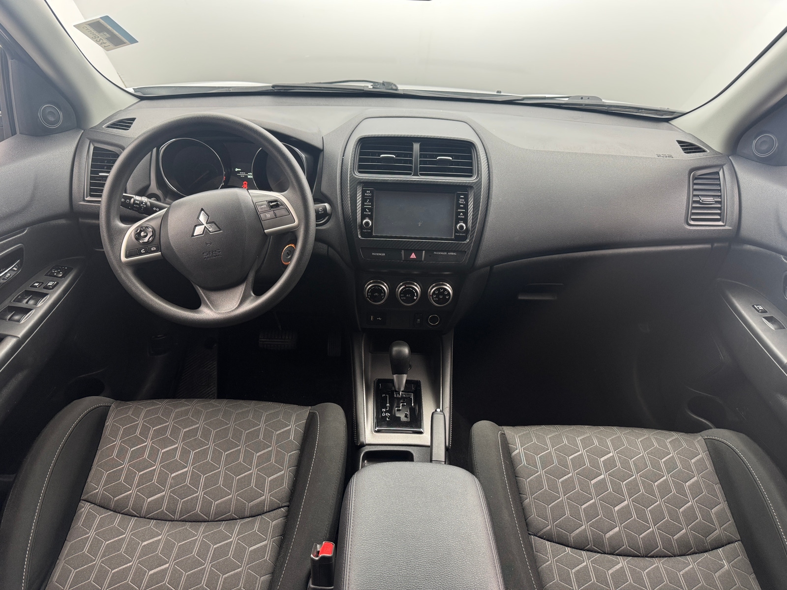 Thumbnail: 2024 Mitsubishi Outlander Sport - 3
