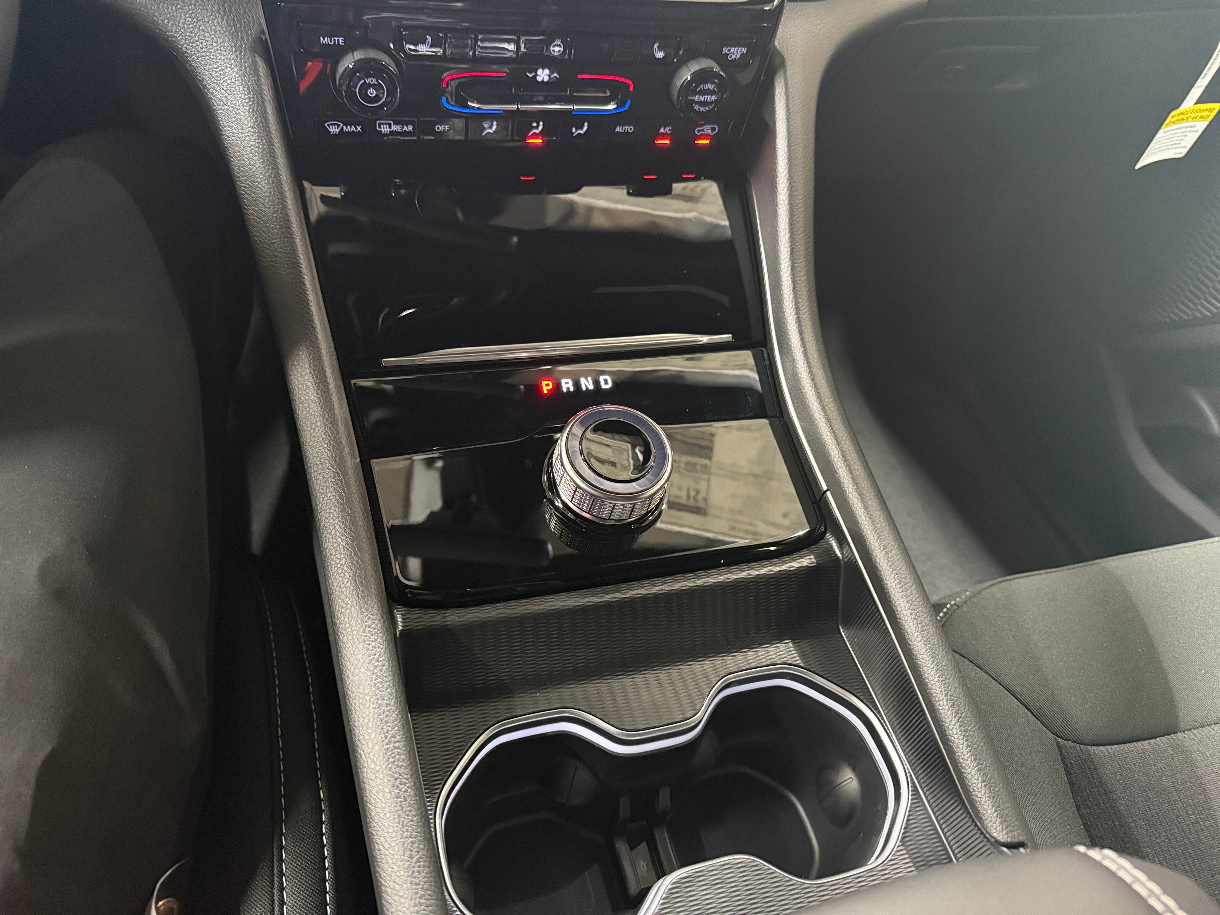 2026 Jeep Grand Cherokee L Laredo X's photo