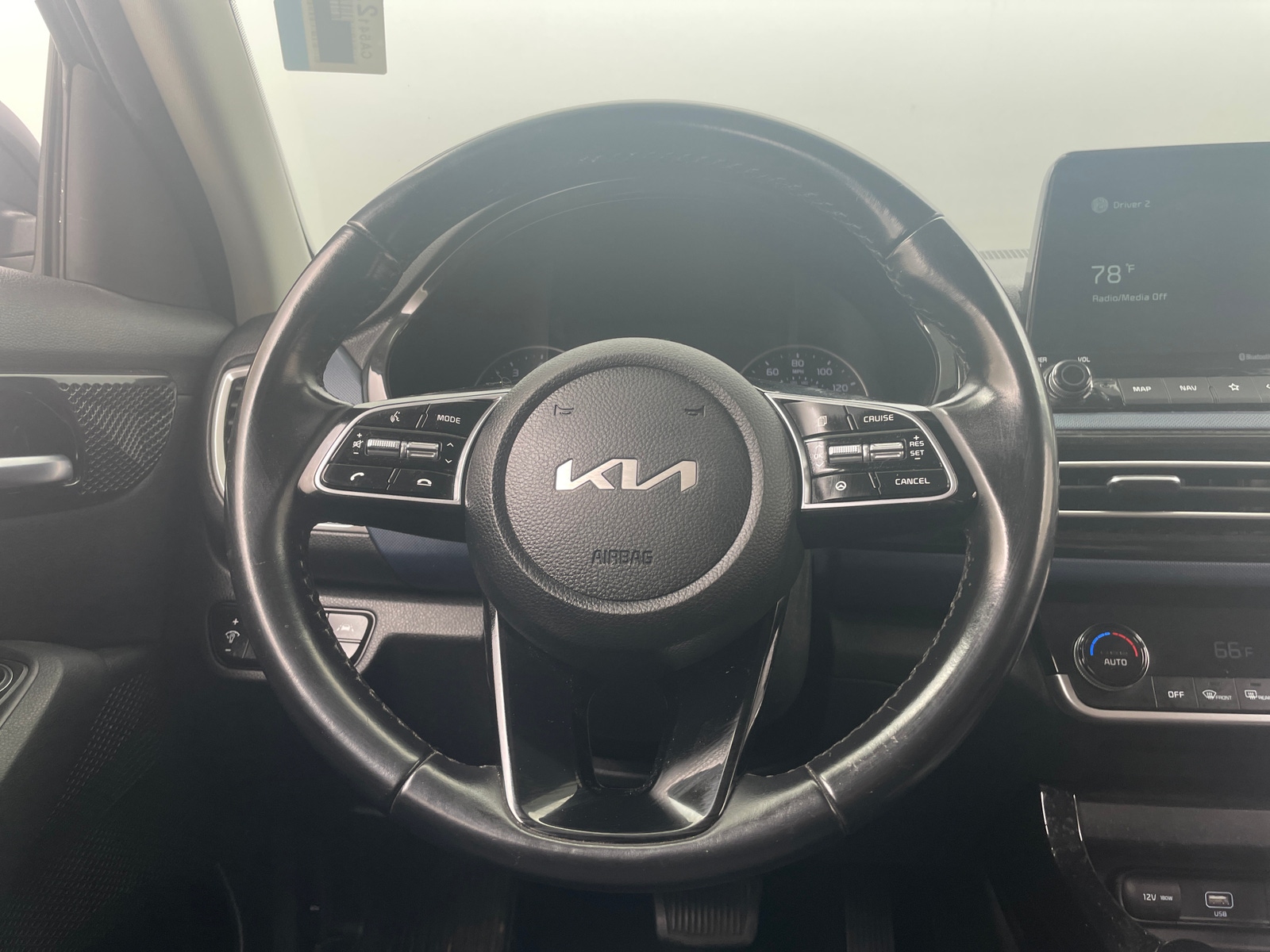 Thumbnail: 2022 Kia Seltos - 5