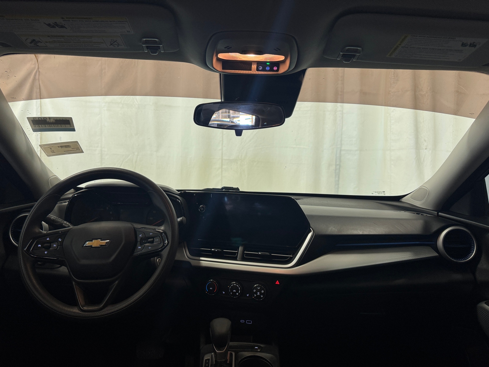 Thumbnail: 2025 Chevrolet Trax - 3