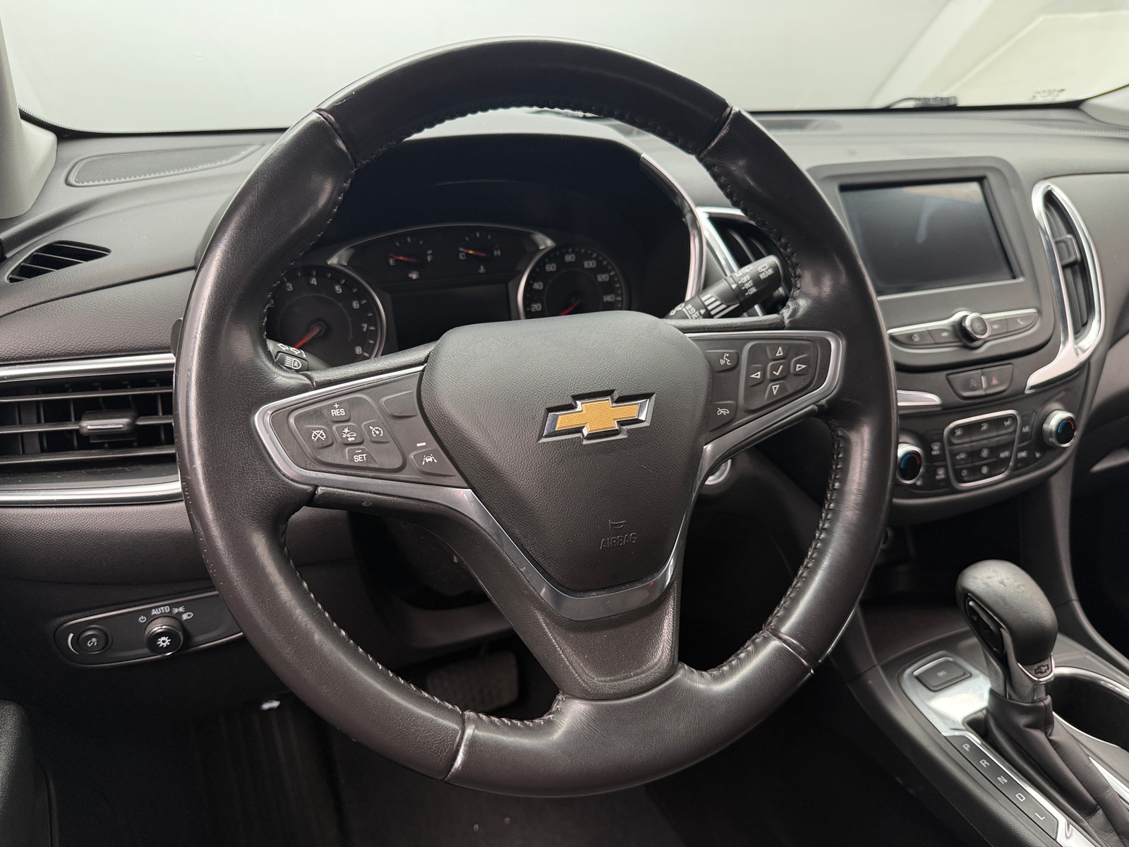 Thumbnail: 2022 Chevrolet Equinox - 5