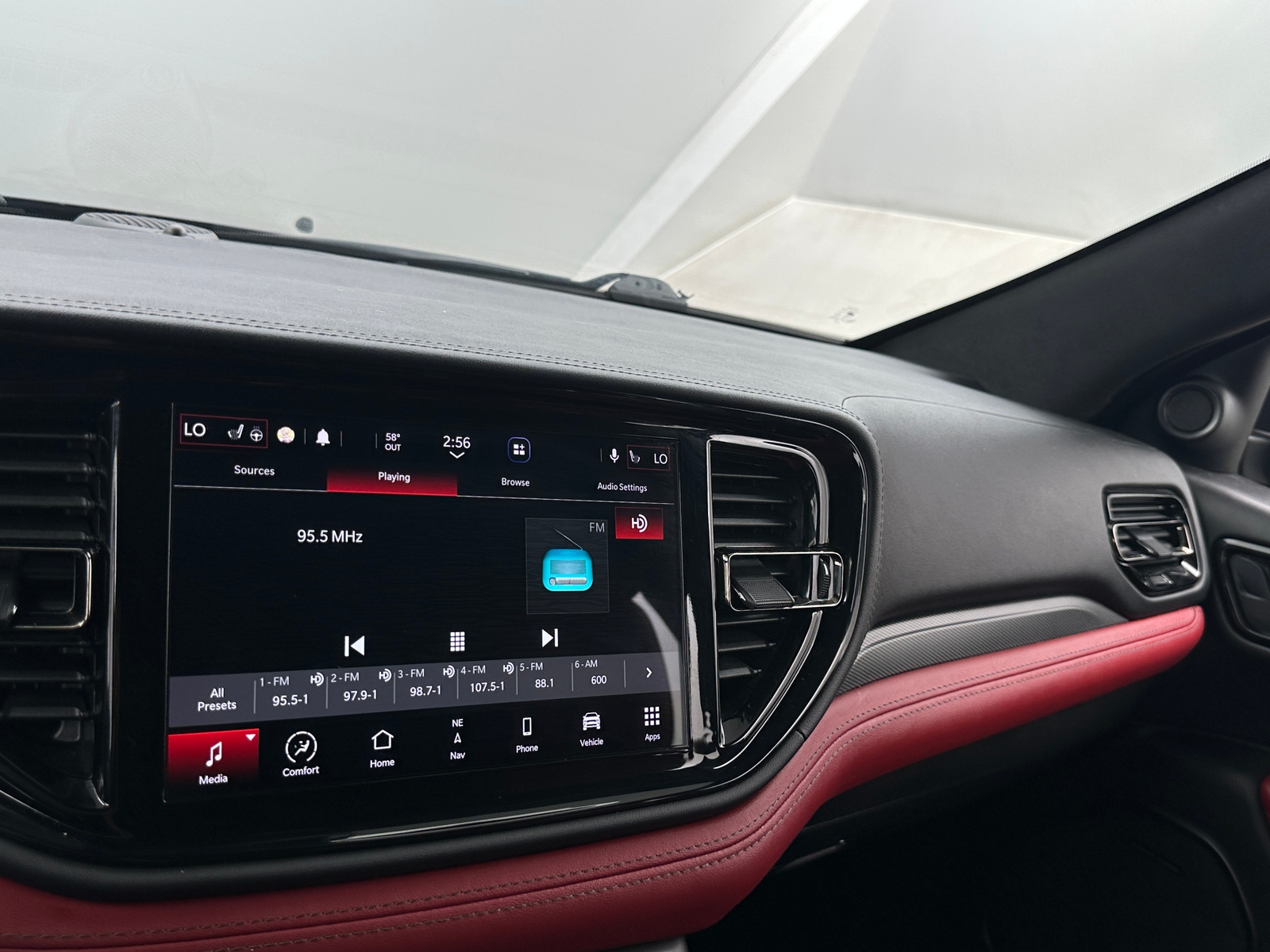 Thumbnail: 2022 Dodge Durango - 3