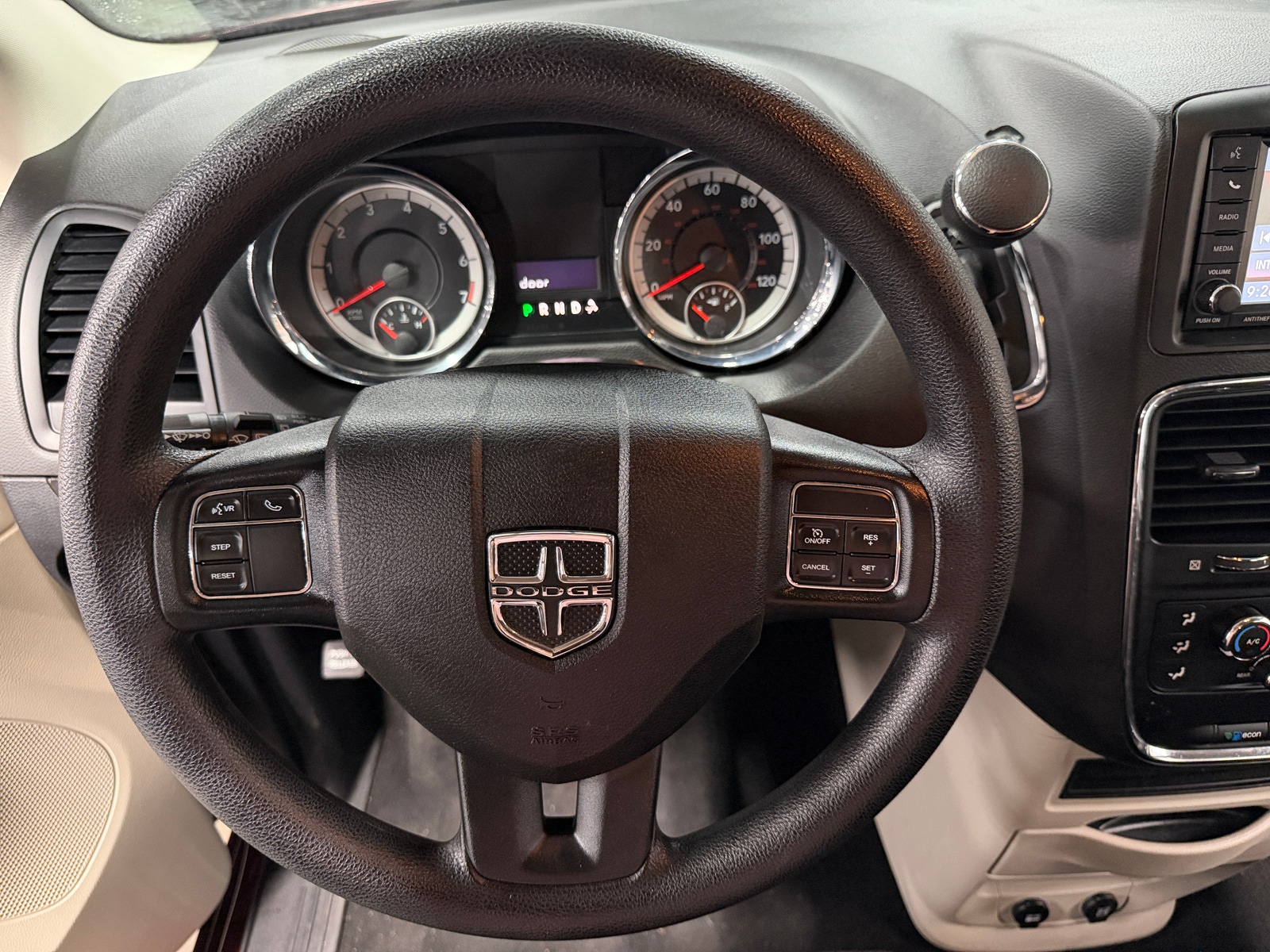 Thumbnail: 2018 Dodge Grand Caravan - 5