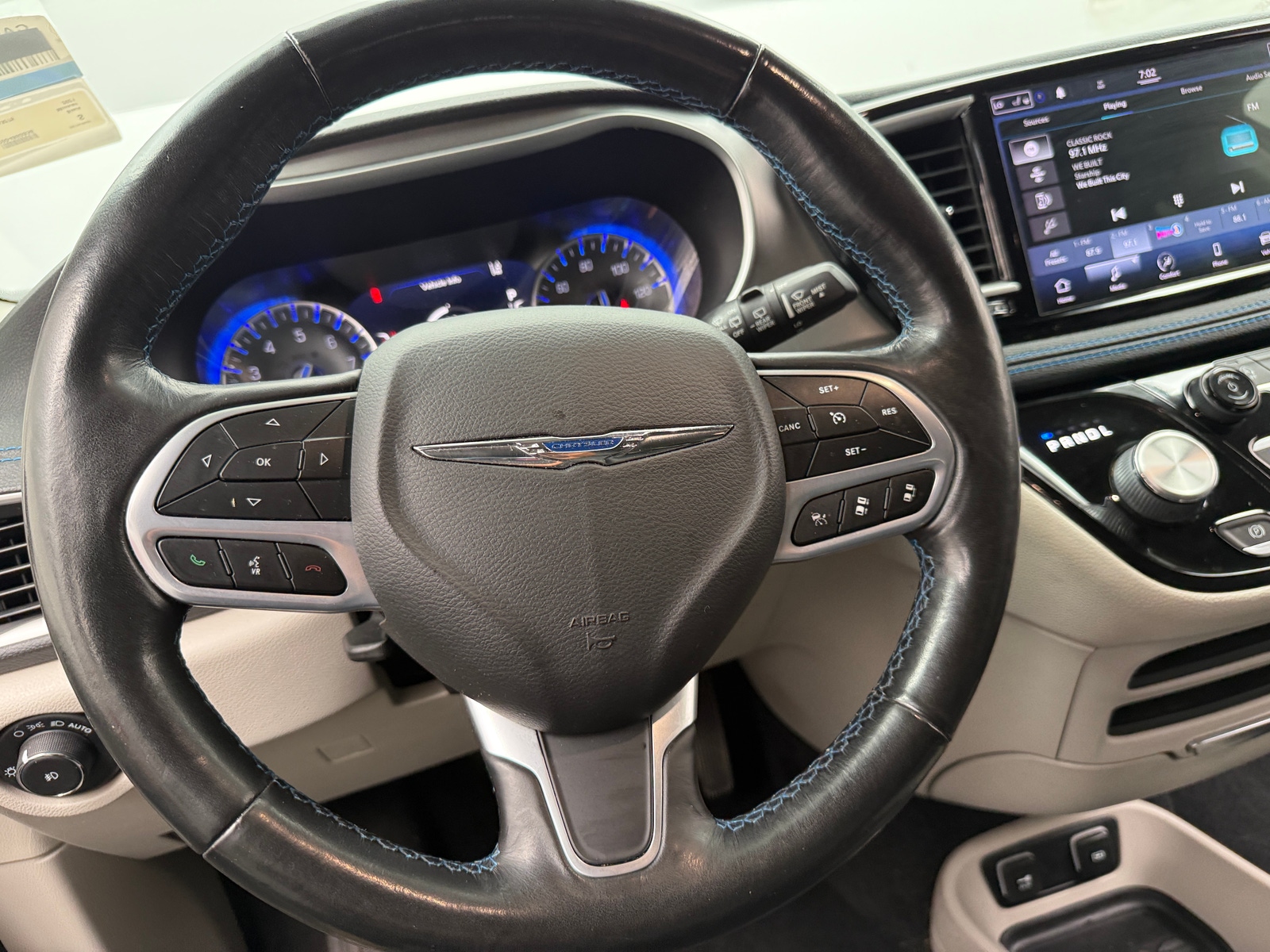 Thumbnail: 2021 Chrysler Pacifica - 4