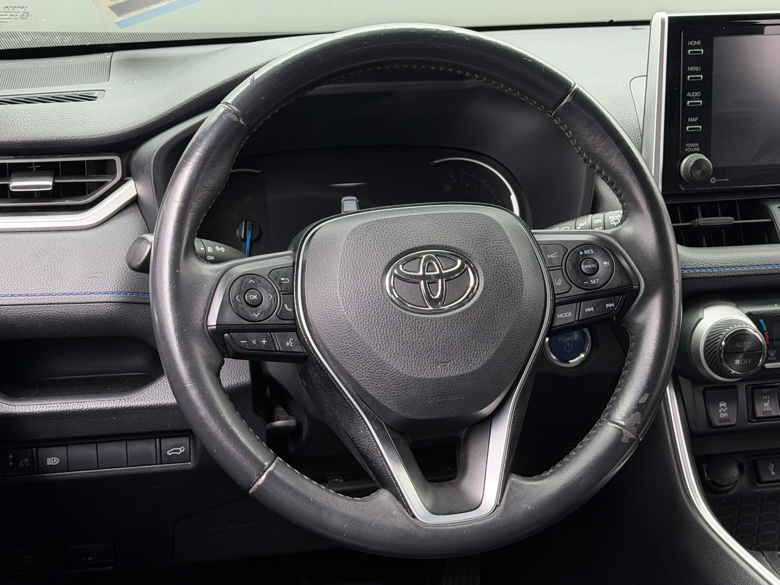 Thumbnail: 2020 Toyota RAV4 - 4