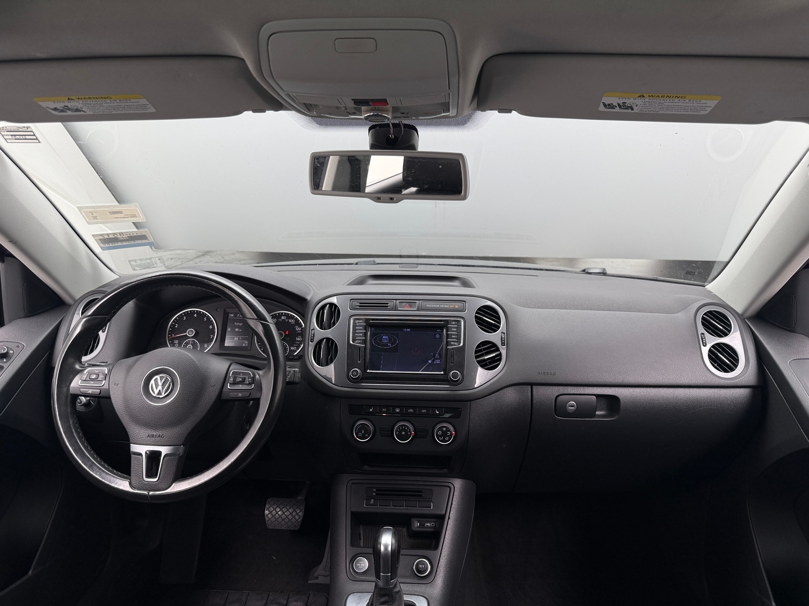 Thumbnail: 2016 Volkswagen Tiguan - 3