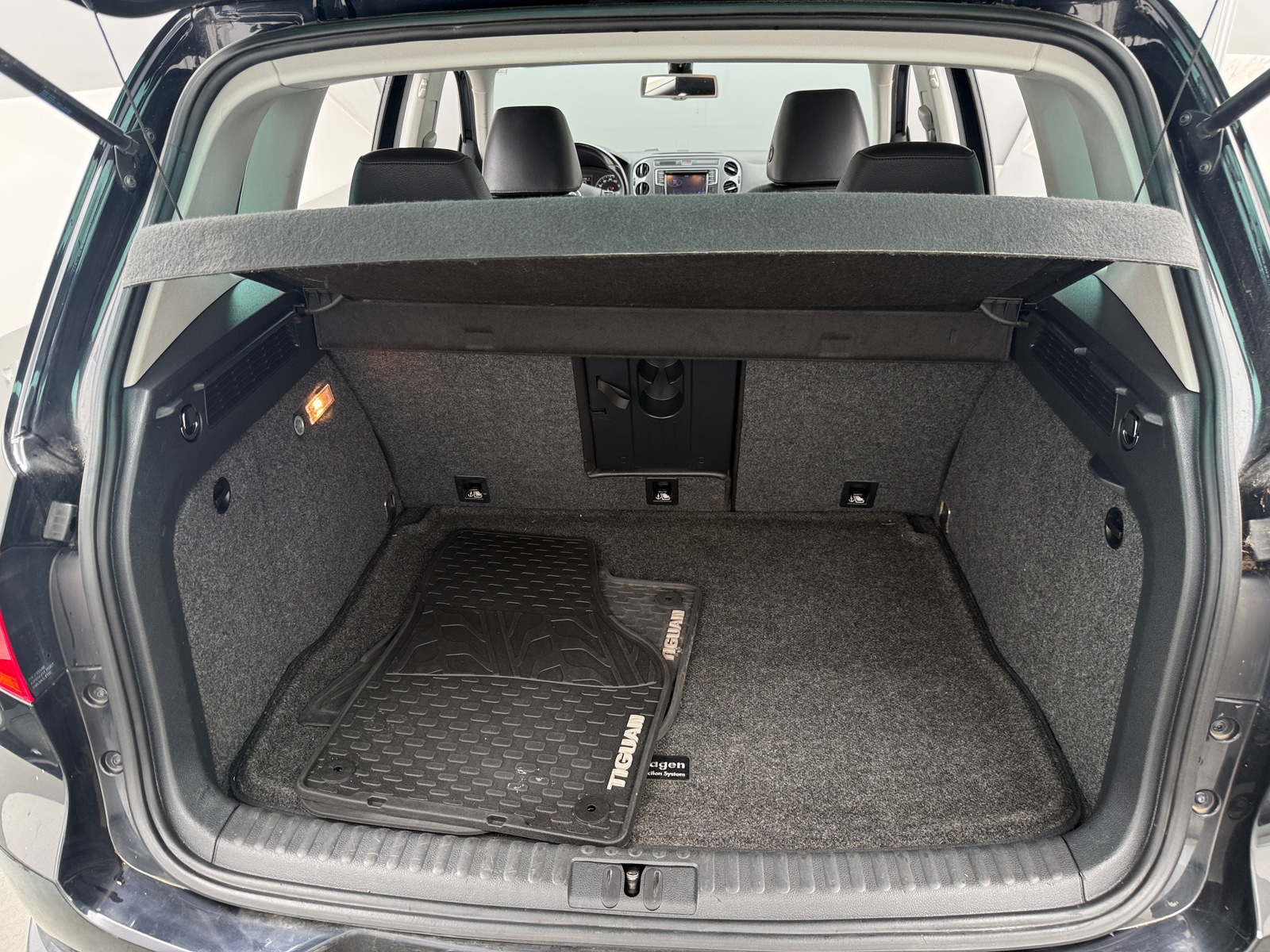 Thumbnail: 2016 Volkswagen Tiguan - 7