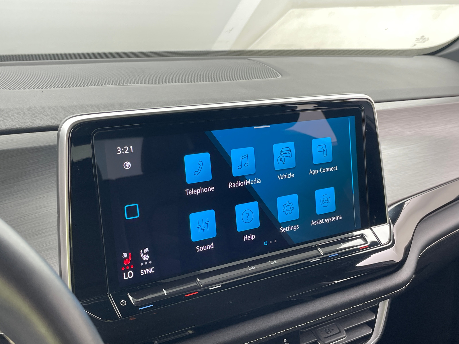 Thumbnail: 2025 Volkswagen Atlas - 3