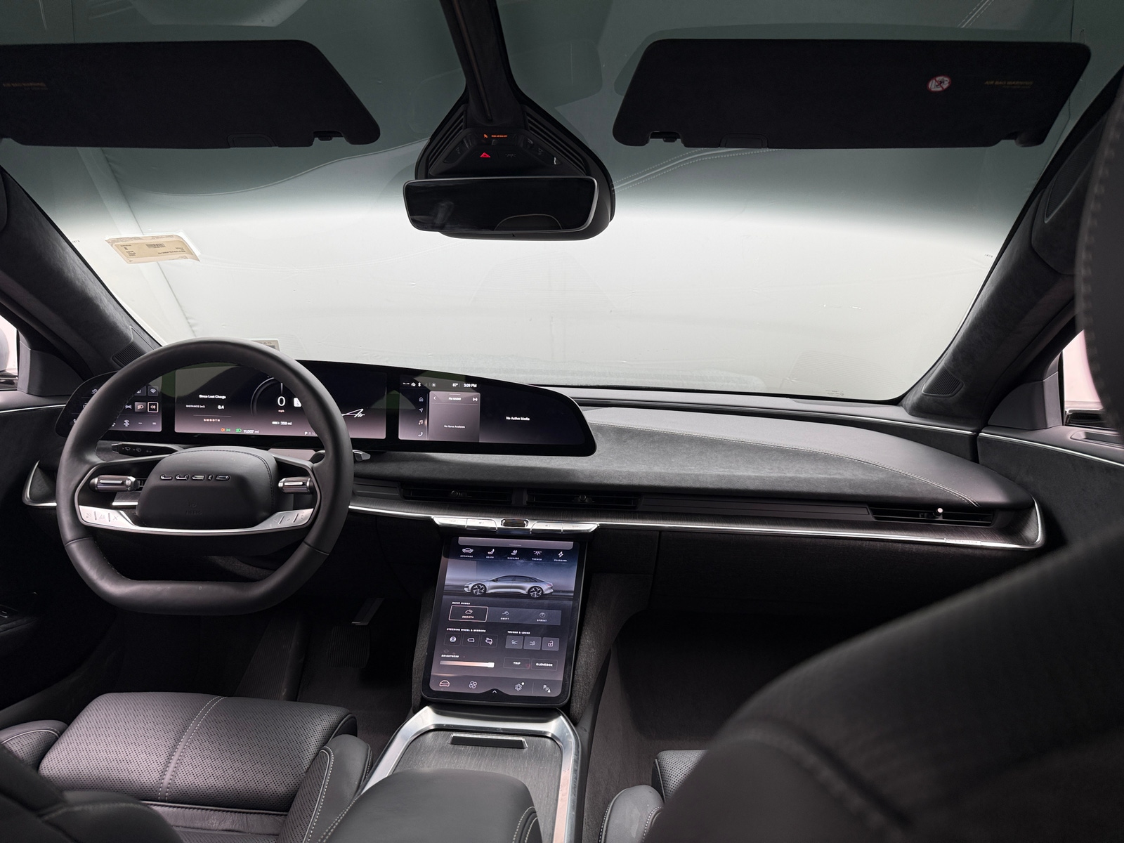 Thumbnail: 2023 Lucid Air - 2